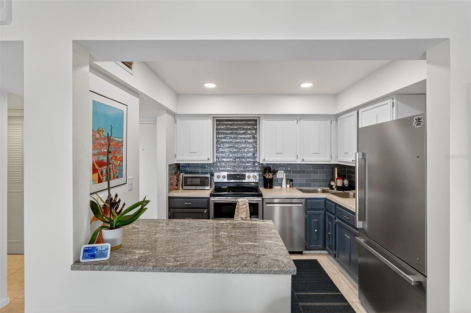 Image 6 of 25 For 4900 Brittany Drive S 909