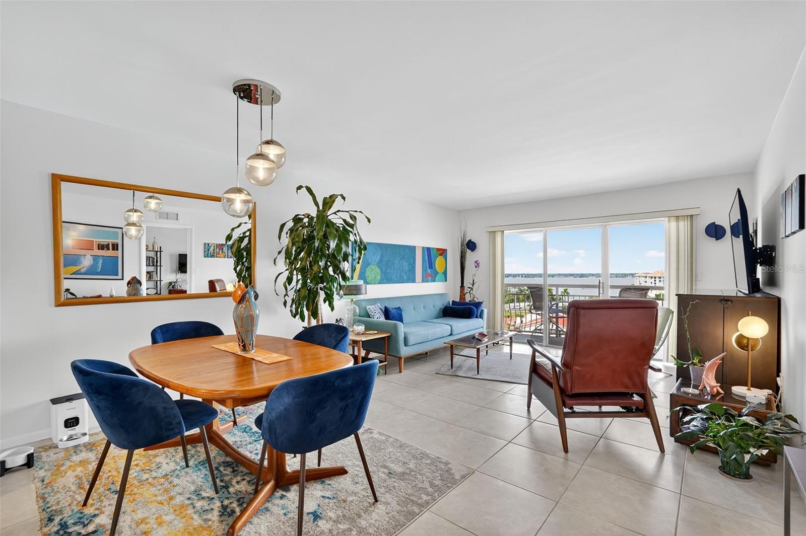 Image 8 of 25 For 4900 Brittany Drive S 909