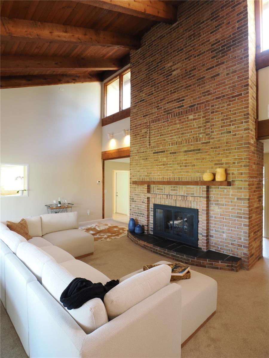 Image 11 of 53 For 190 Water Oak Way