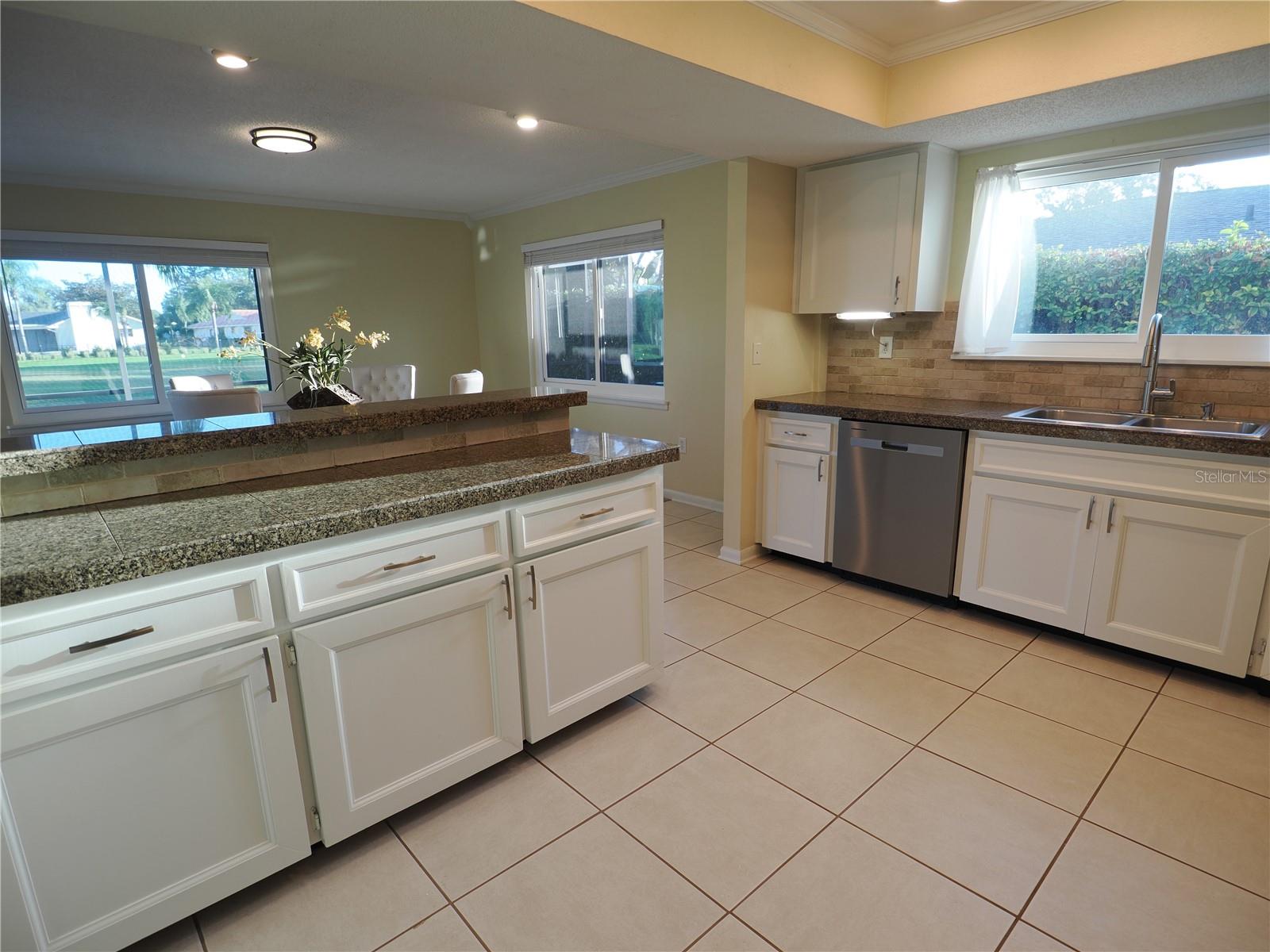 Image 22 of 53 For 190 Water Oak Way