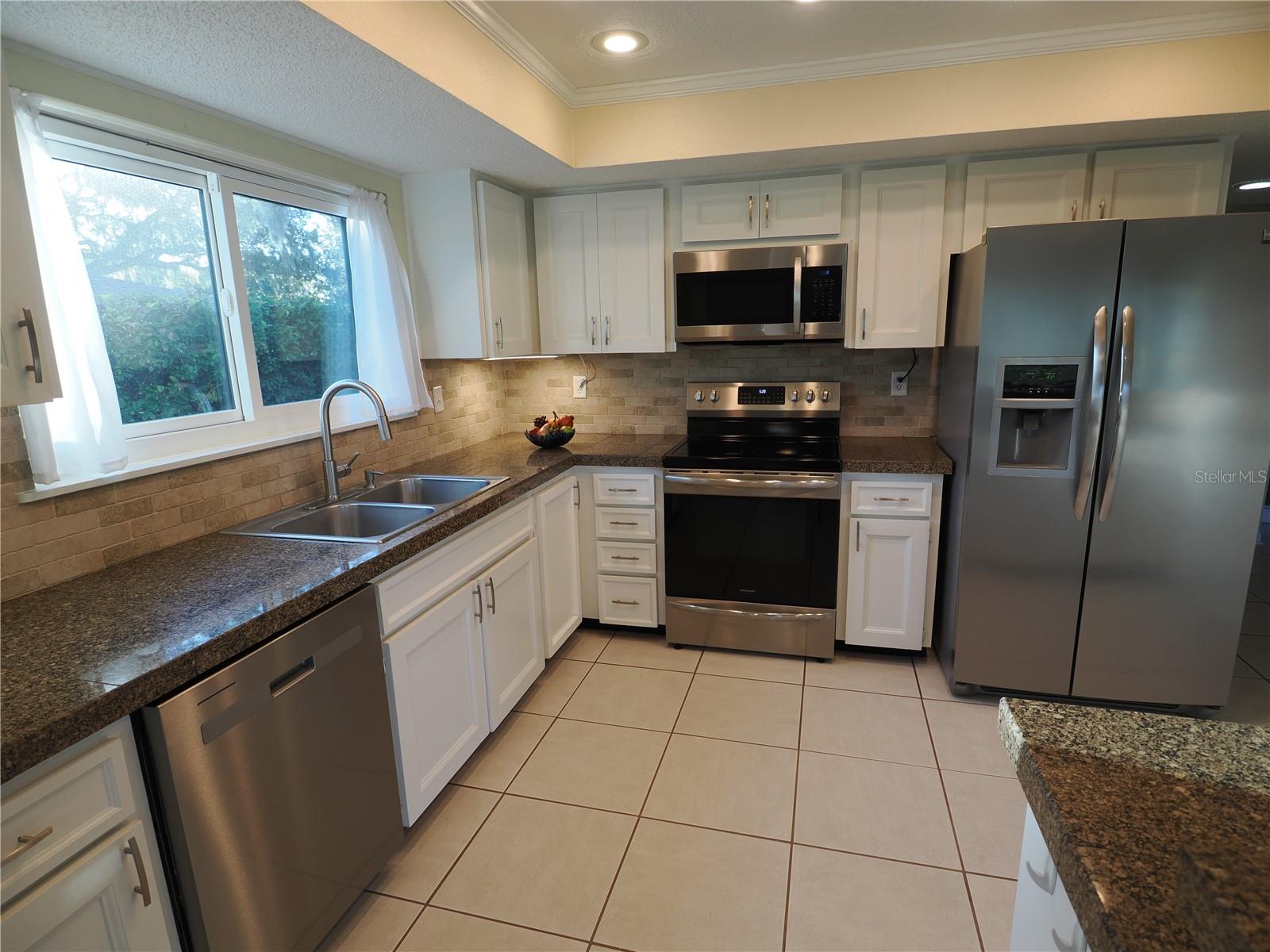 Image 23 of 53 For 190 Water Oak Way