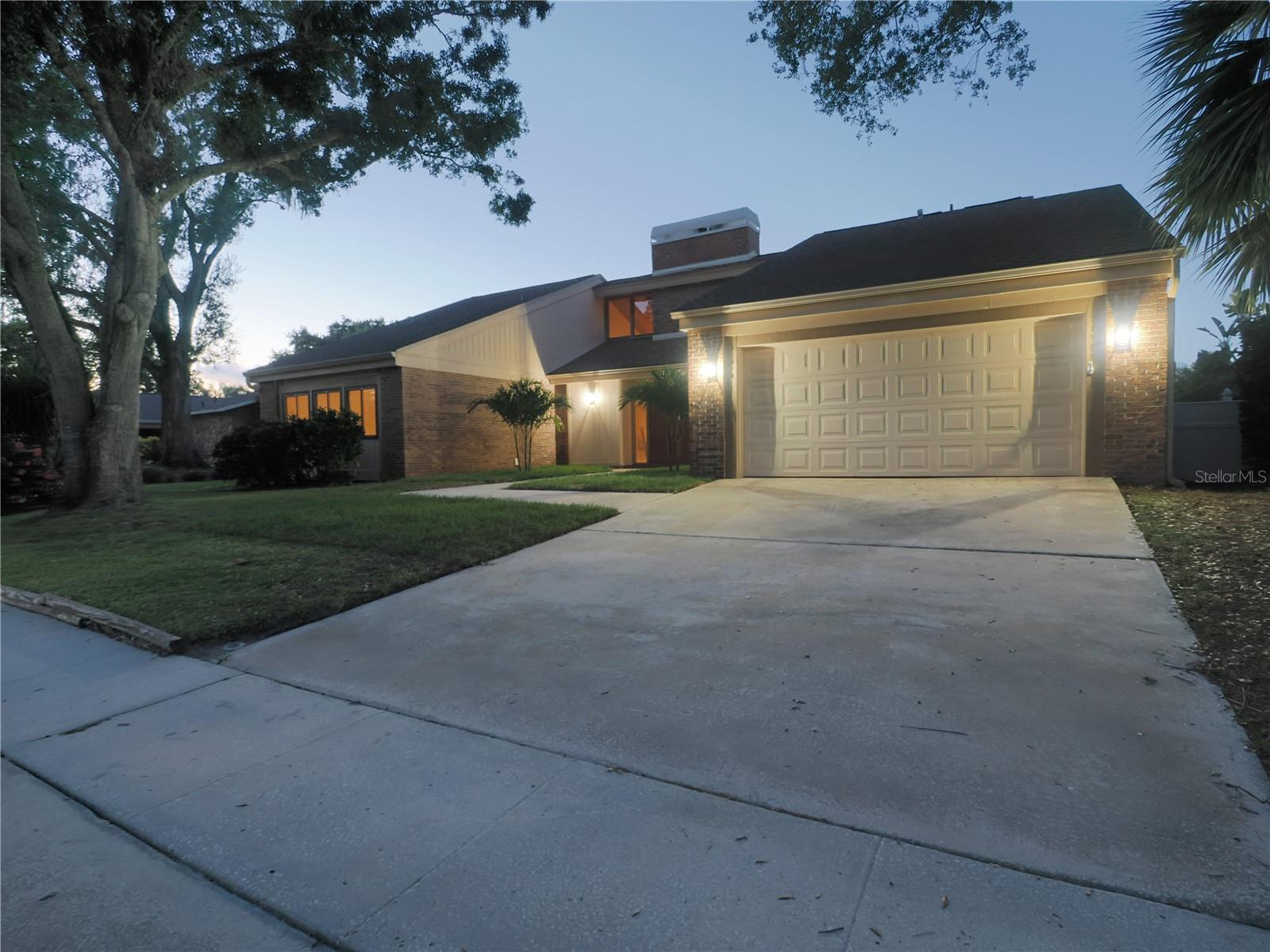 Image 3 of 53 For 190 Water Oak Way