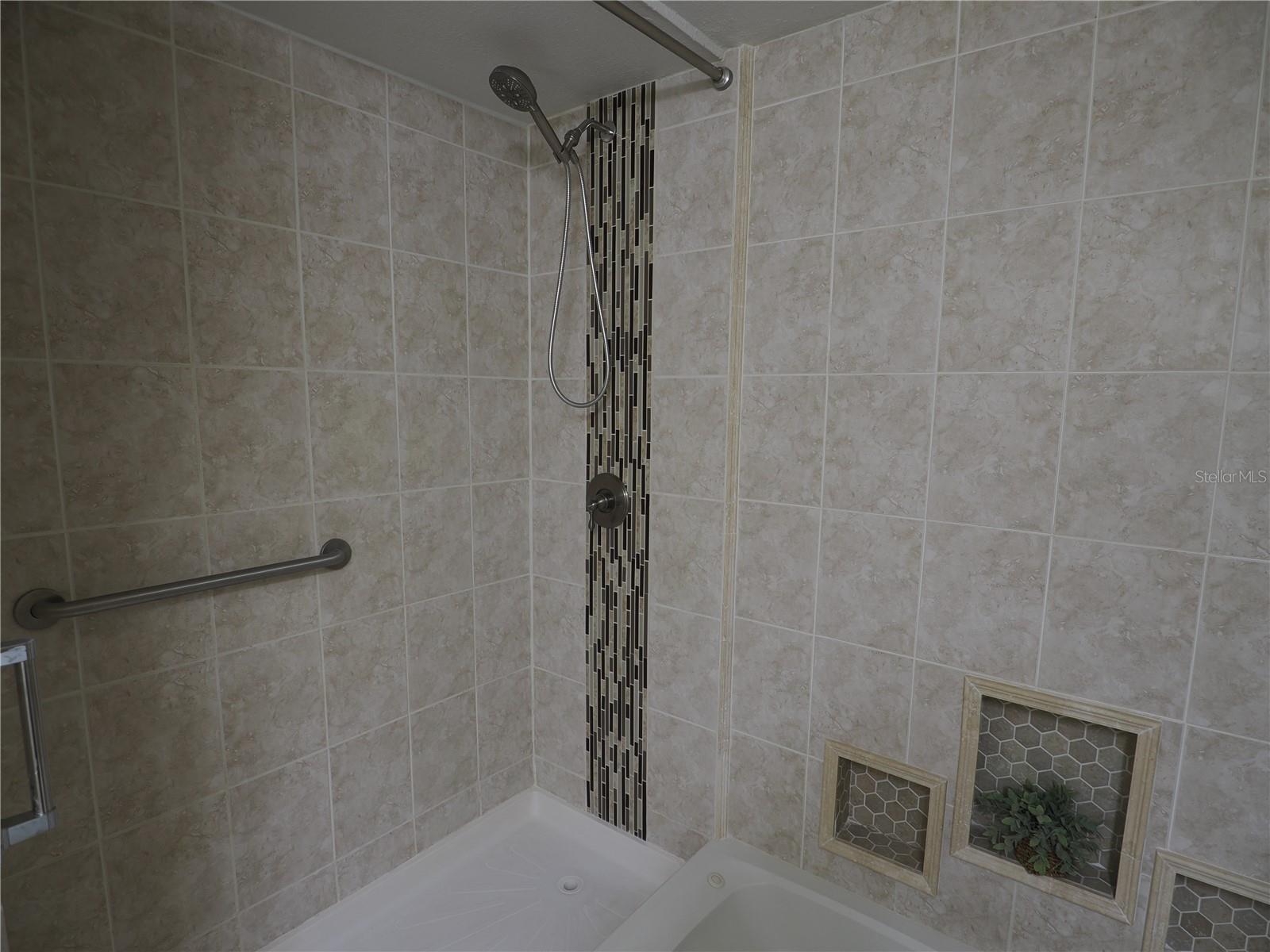 Image 33 of 53 For 190 Water Oak Way