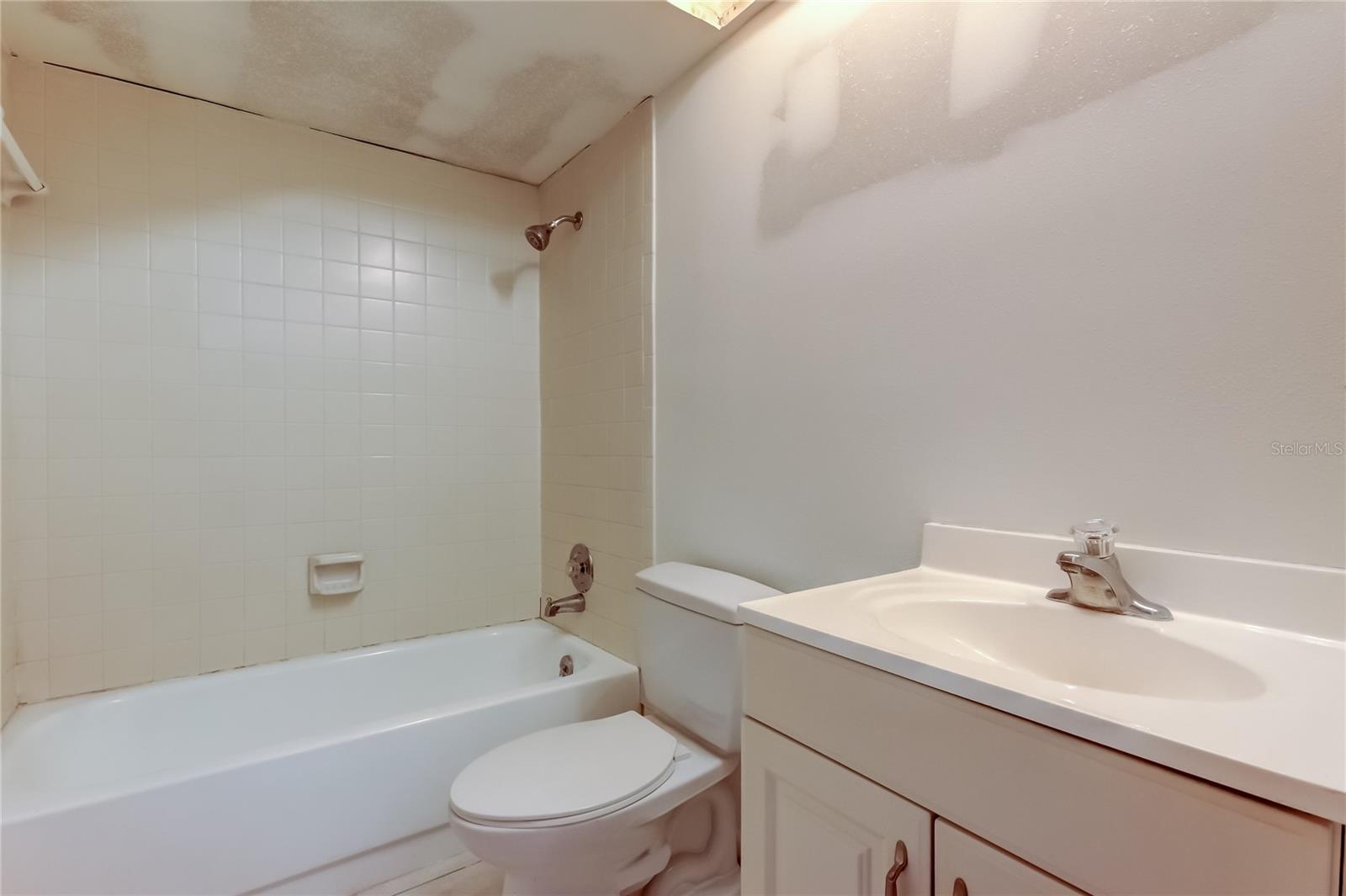 Image 12 of 31 For 2670 Barksdale Ct