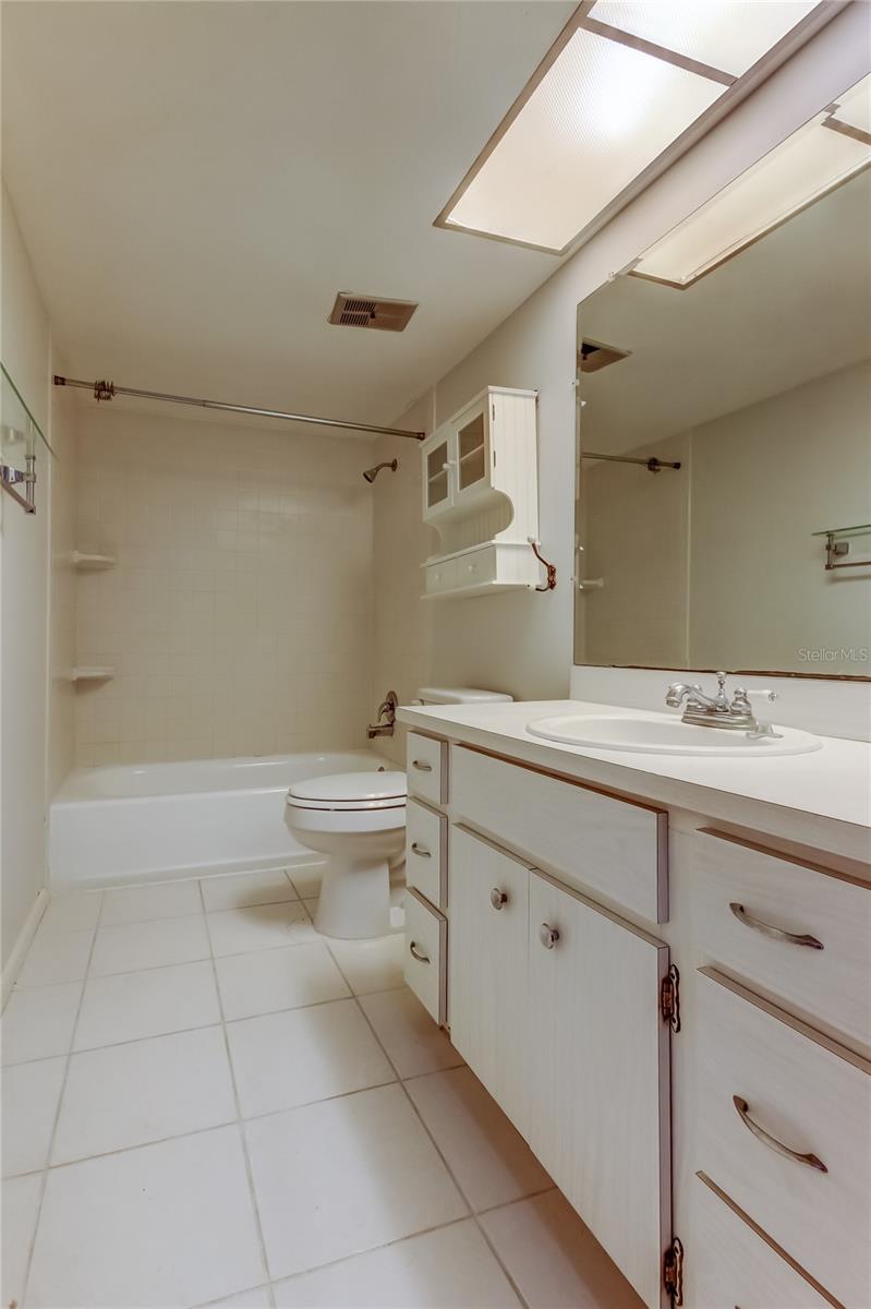Image 21 of 31 For 2670 Barksdale Ct