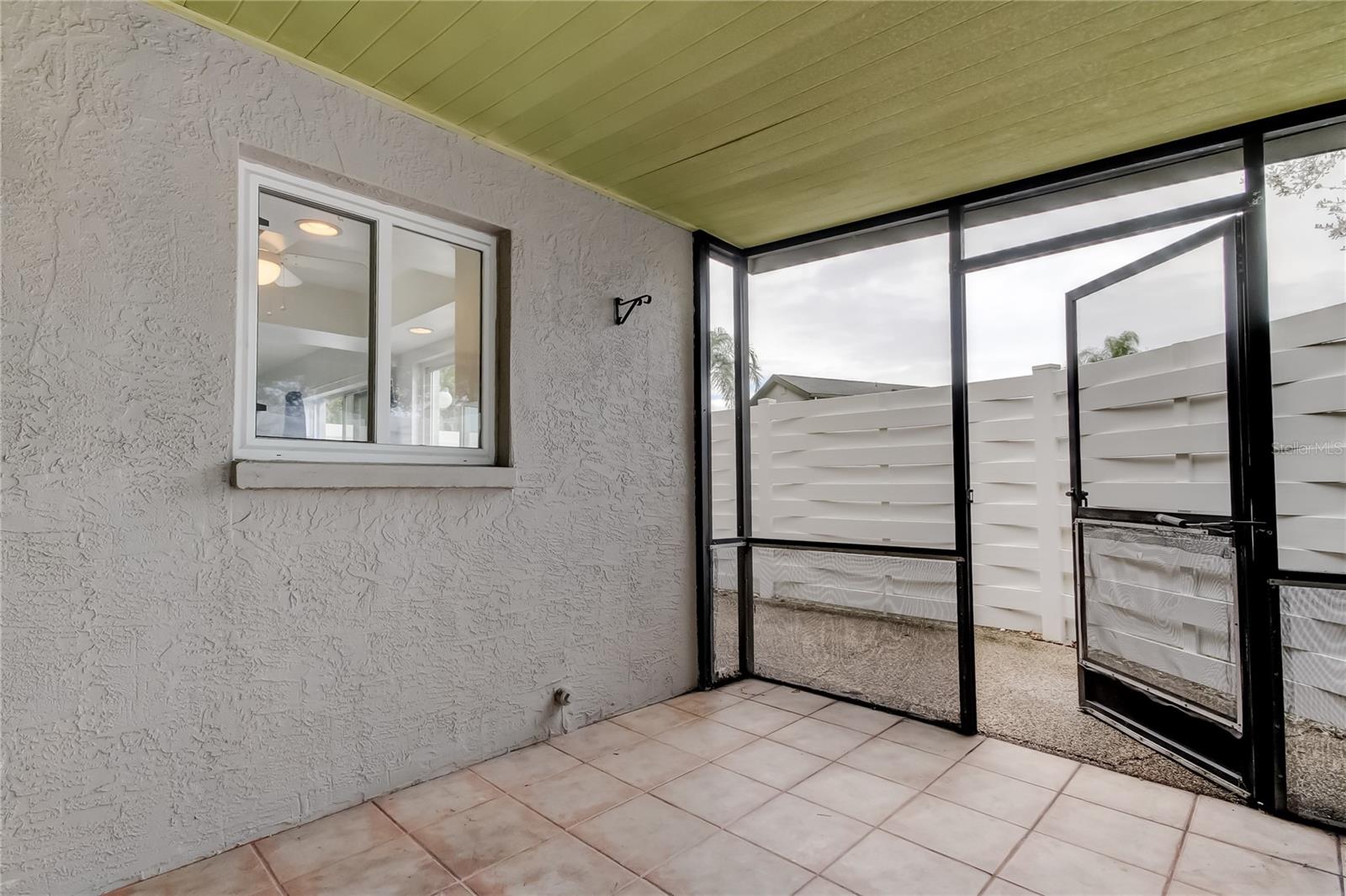 Image 27 of 31 For 2670 Barksdale Ct