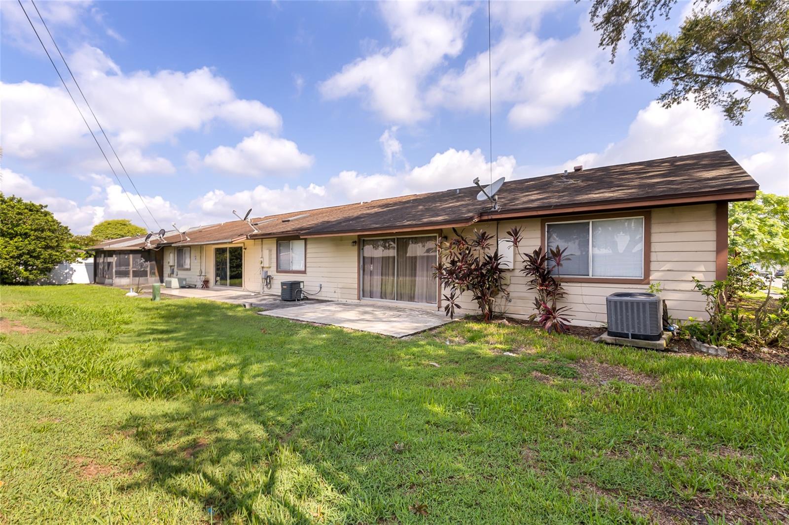 Image 20 of 21 For 5898 Sagunto Street