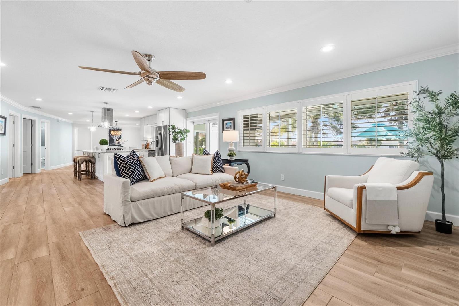 Image 11 of 63 For 4748 Overlook Drive Ne
