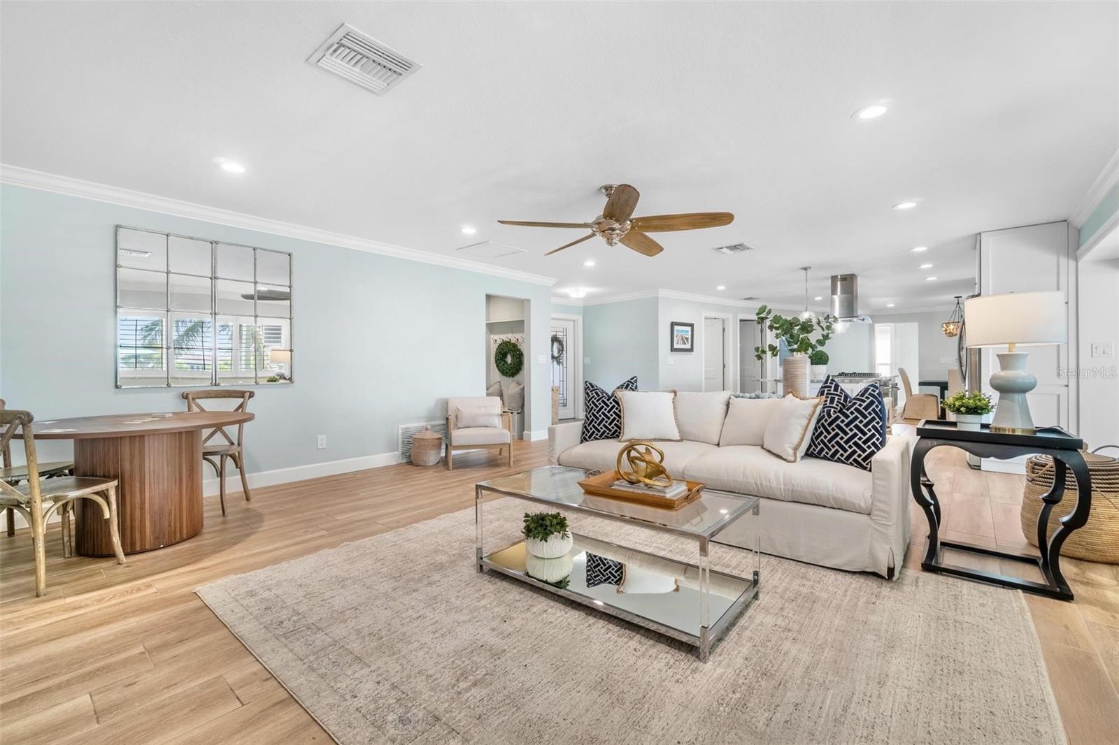 Image 12 of 63 For 4748 Overlook Drive Ne