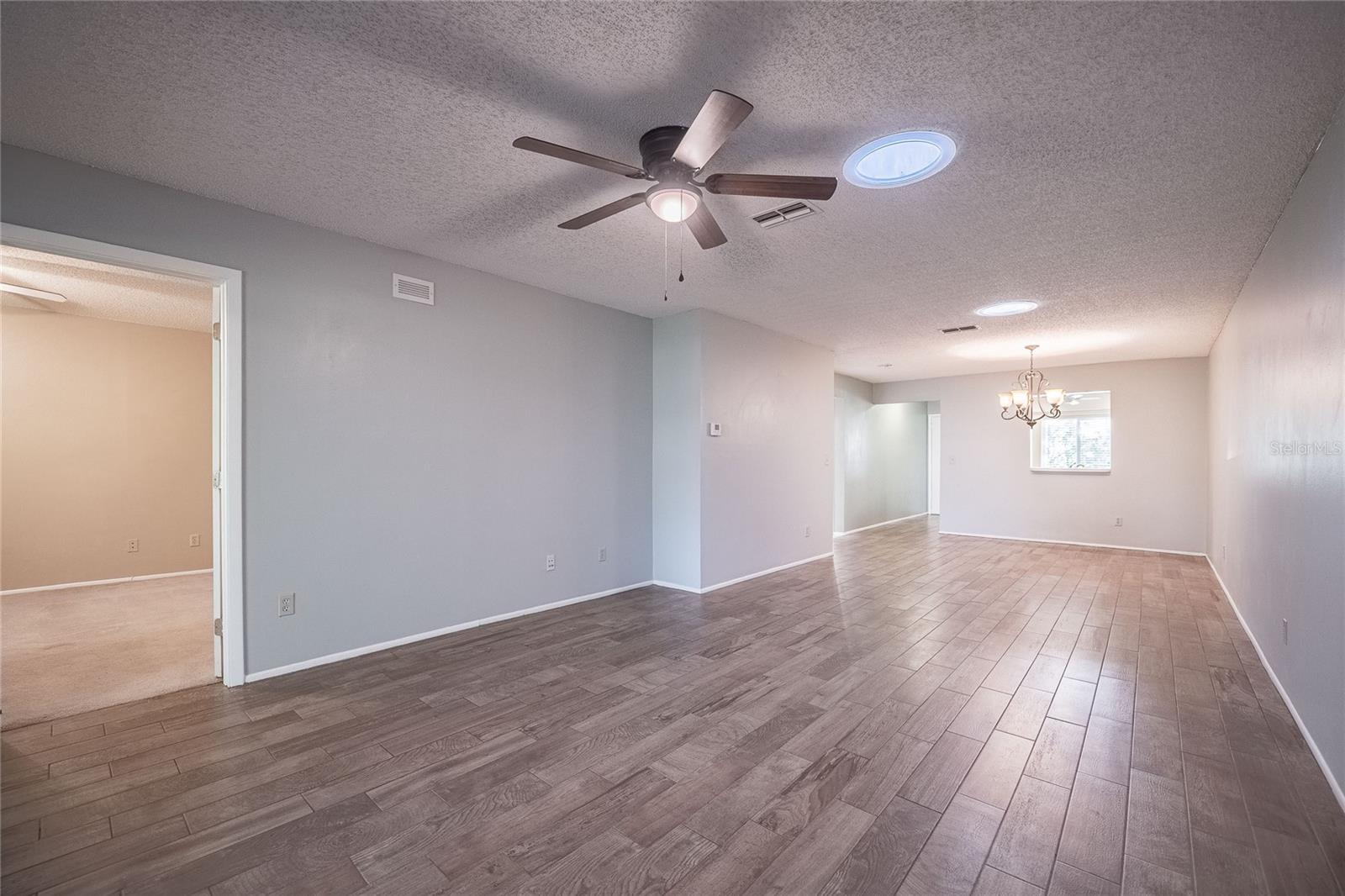 Image 12 of 50 For 2238 Lark Circle W C