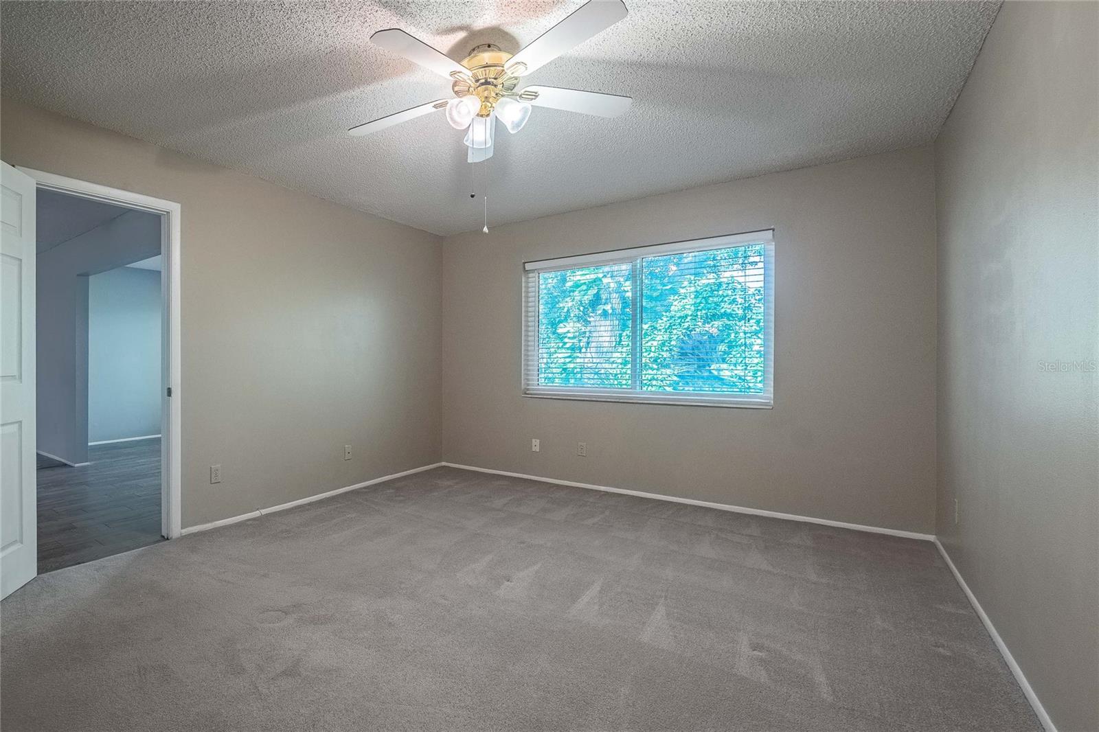 Image 17 of 50 For 2238 Lark Circle W C