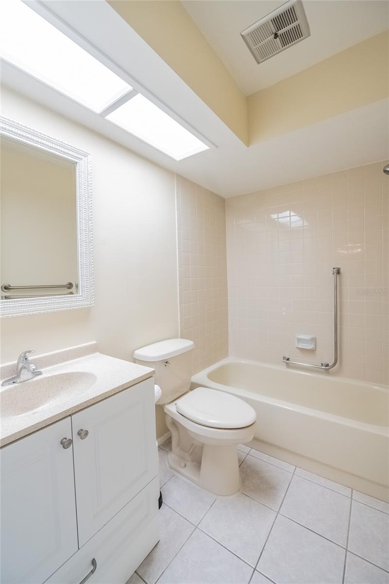 Image 24 of 50 For 2238 Lark Circle W C