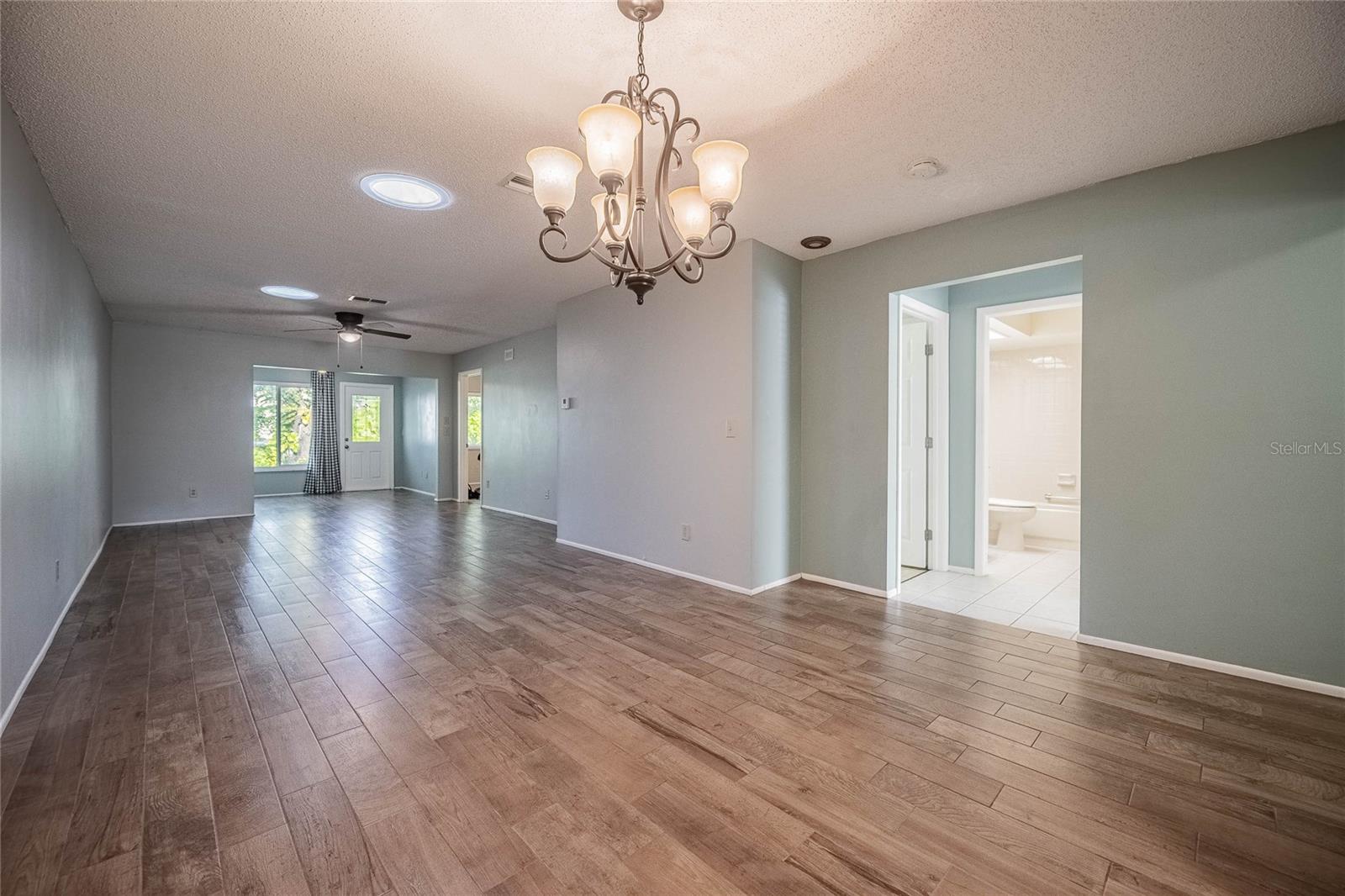 Image 7 of 50 For 2238 Lark Circle W C