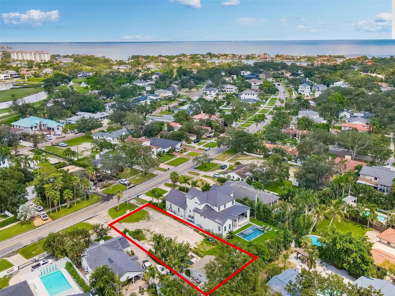 Image 3 of 15 For 827 Snell Isle Boulevard Ne