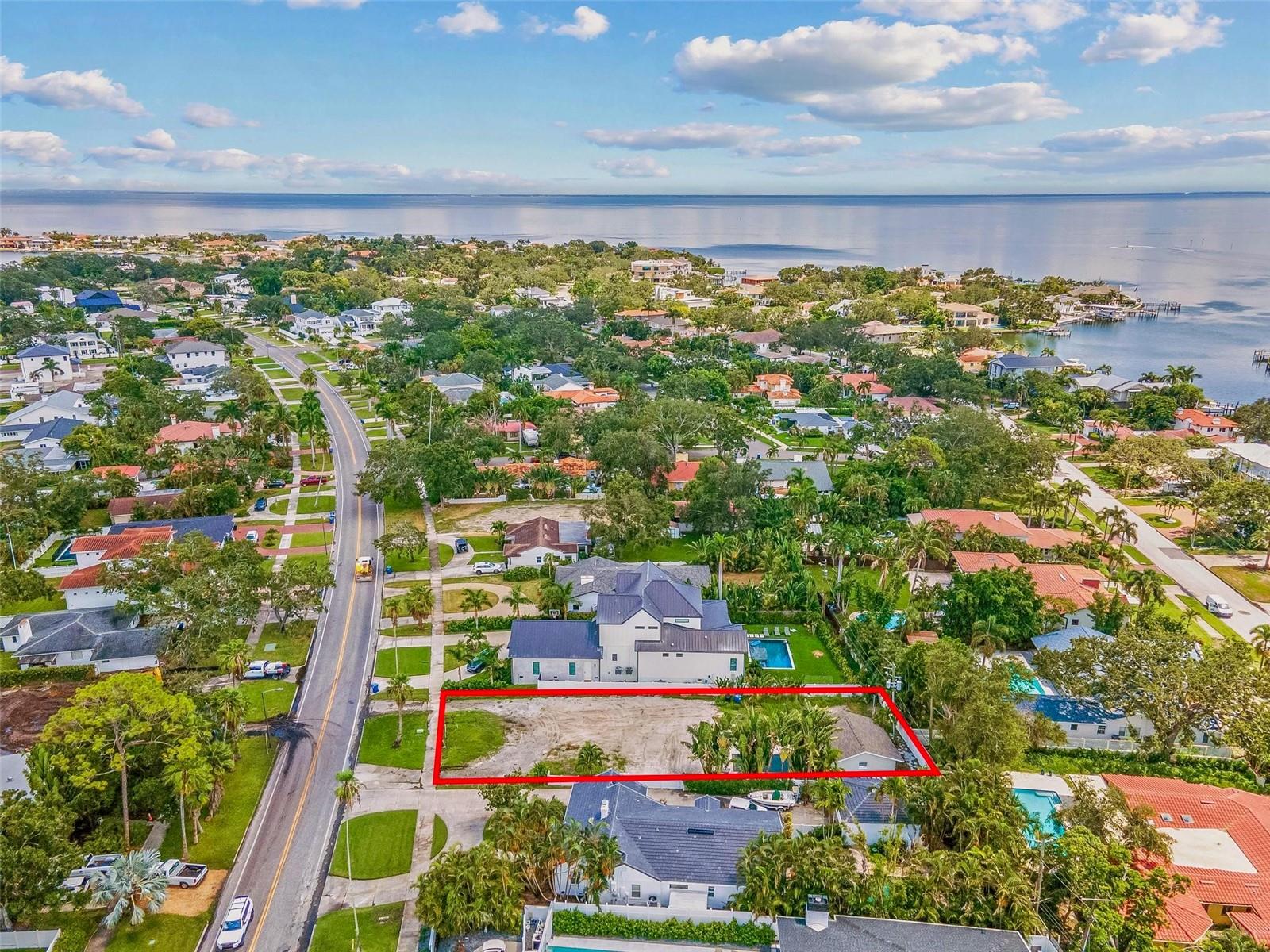 Image 5 of 15 For 827 Snell Isle Boulevard Ne