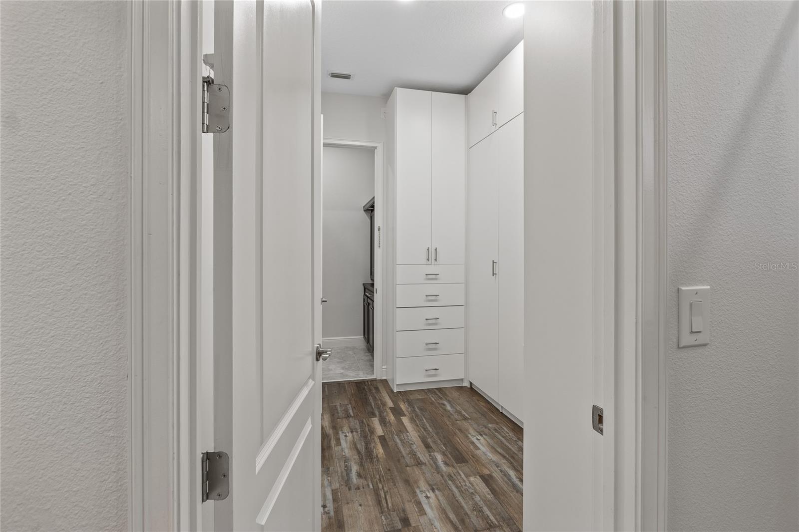 Image 12 of 31 For 2460 Promenade Drive