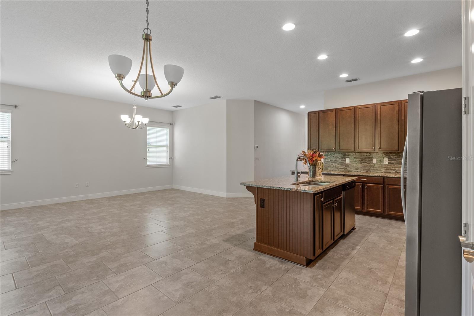 Image 14 of 31 For 2460 Promenade Drive