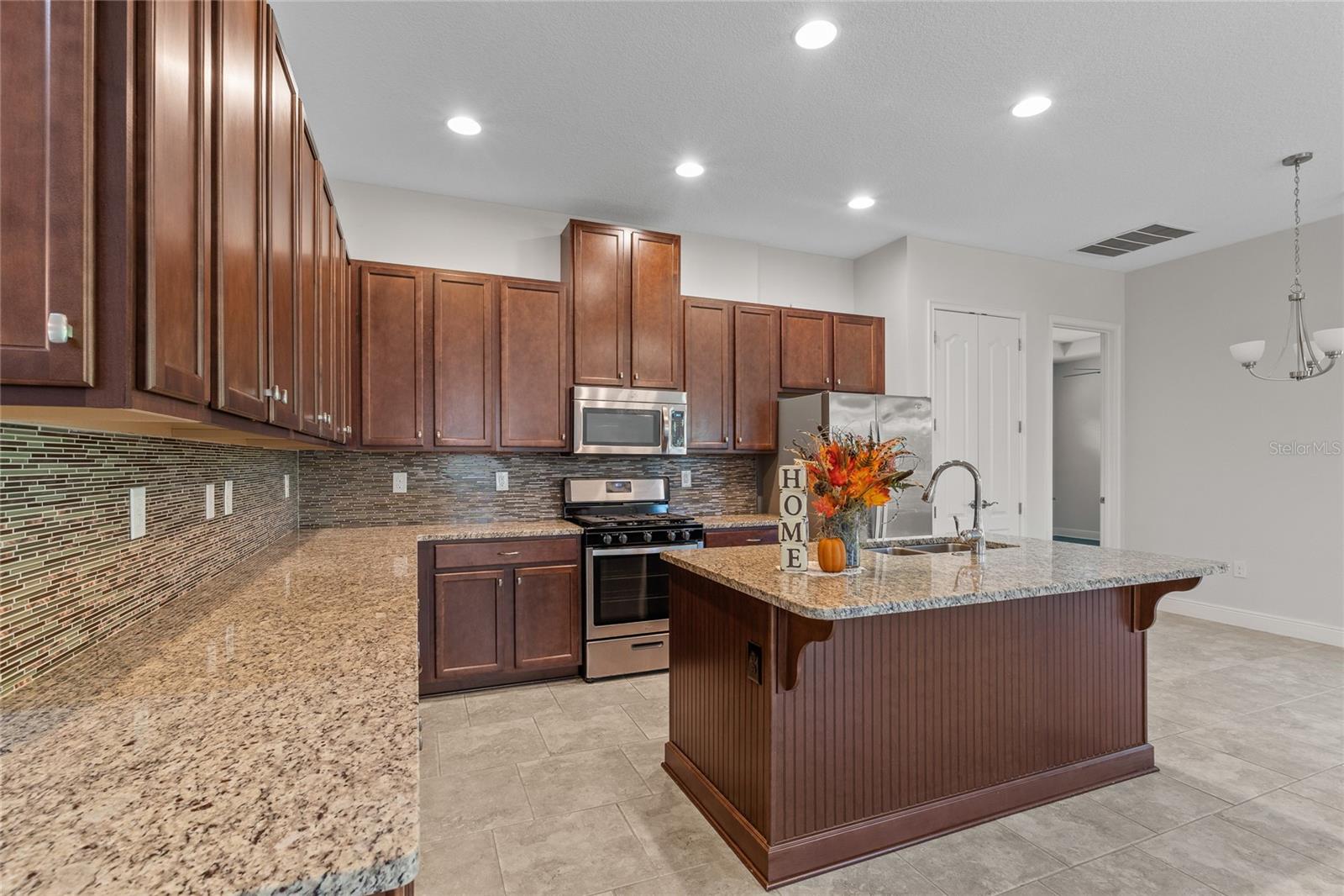Image 6 of 31 For 2460 Promenade Drive