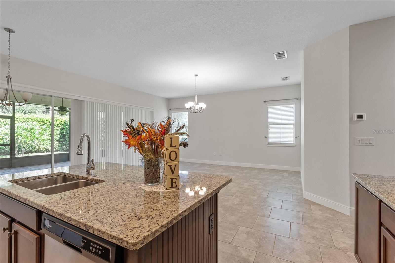 Image 7 of 31 For 2460 Promenade Drive