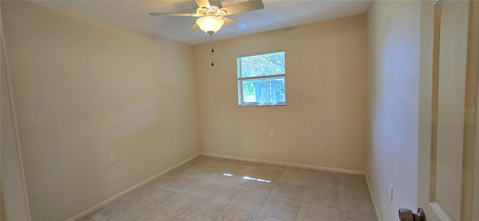 Image 21 of 58 For 3404 Dahlia Place