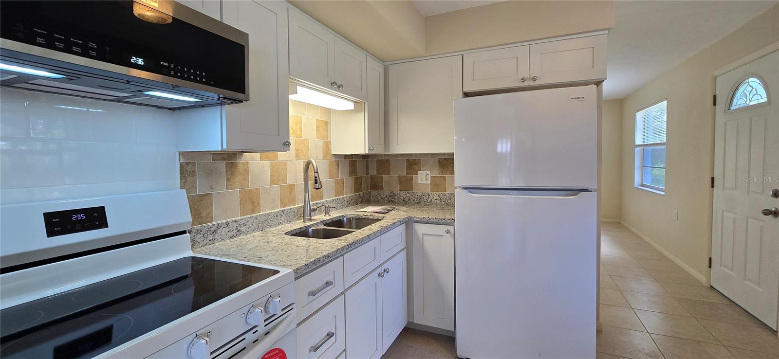 Image 4 of 58 For 3404 Dahlia Place