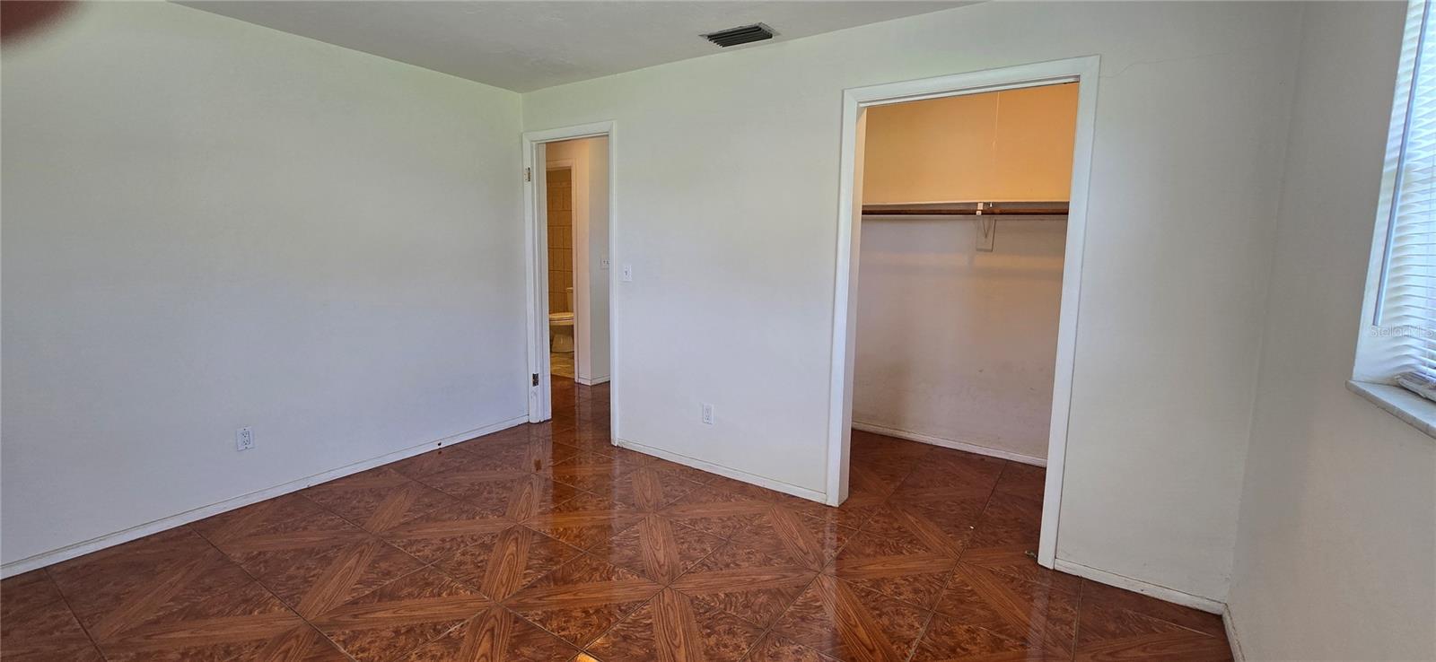 Image 43 of 58 For 3404 Dahlia Place