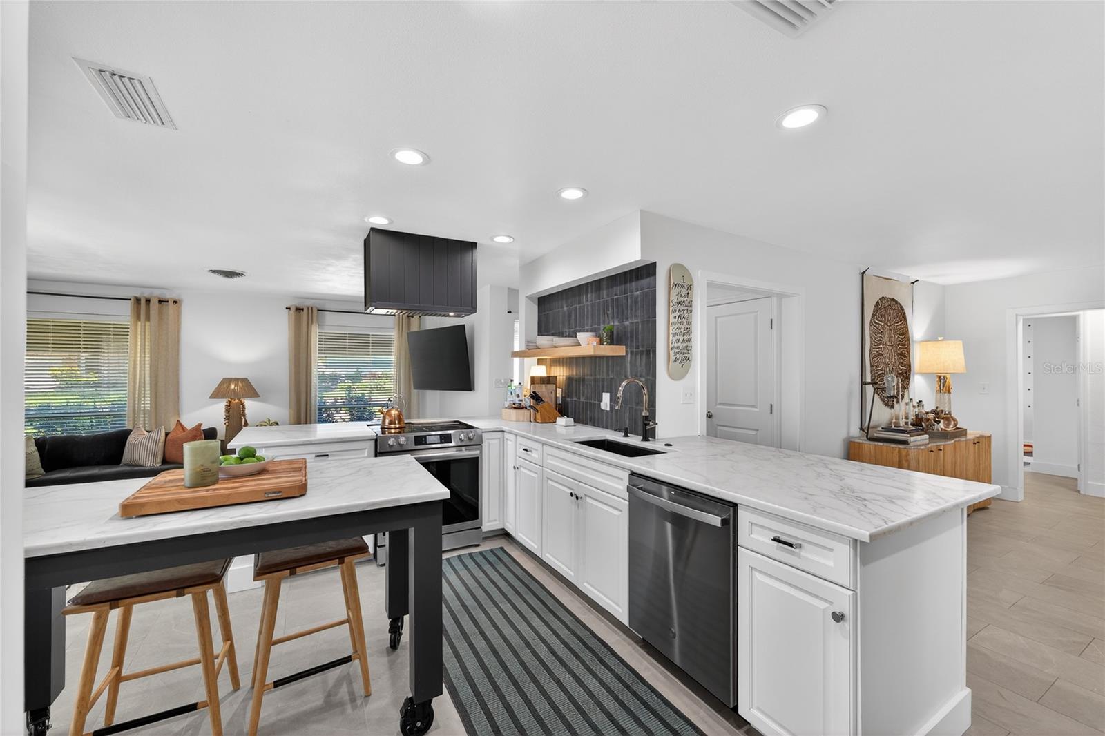 Image 10 of 42 For 4091 13th Way Ne