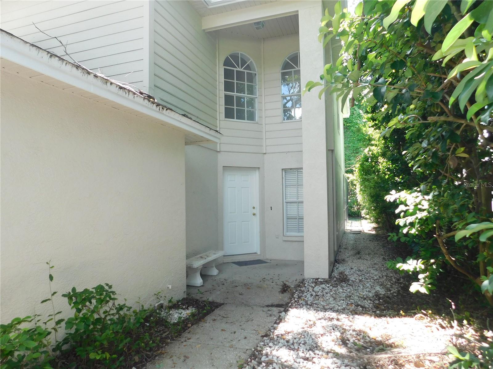 Listing photo id 0 for 3650 Fremantle Drive