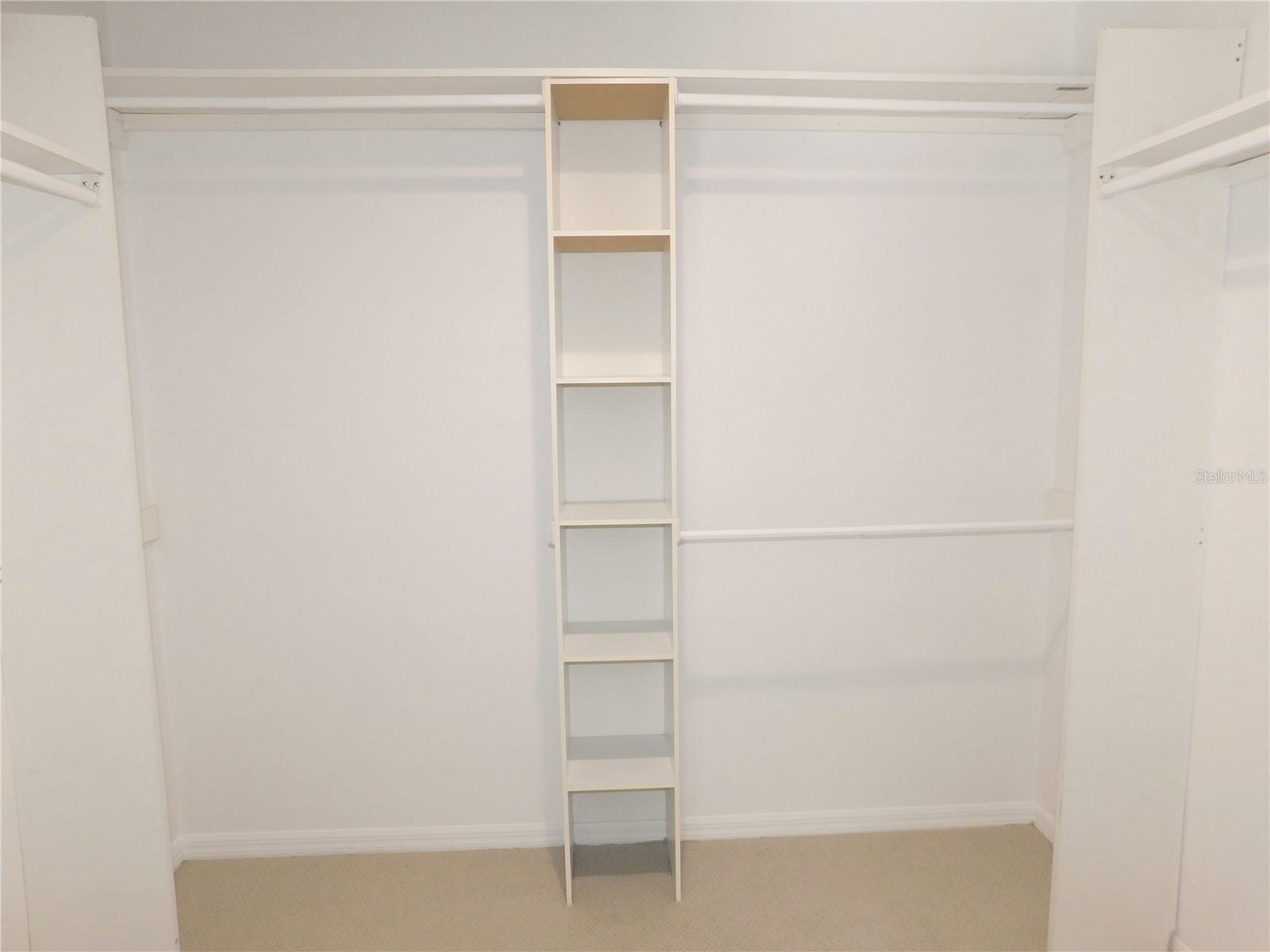 Listing photo id 18 for 3650 Fremantle Drive