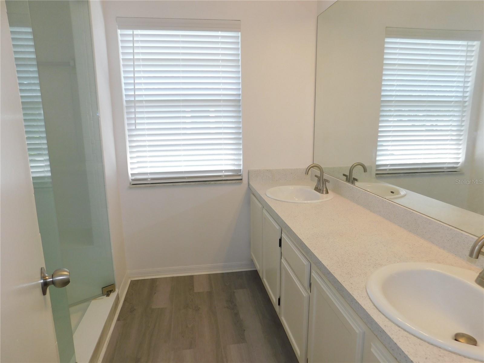 Listing photo id 19 for 3650 Fremantle Drive