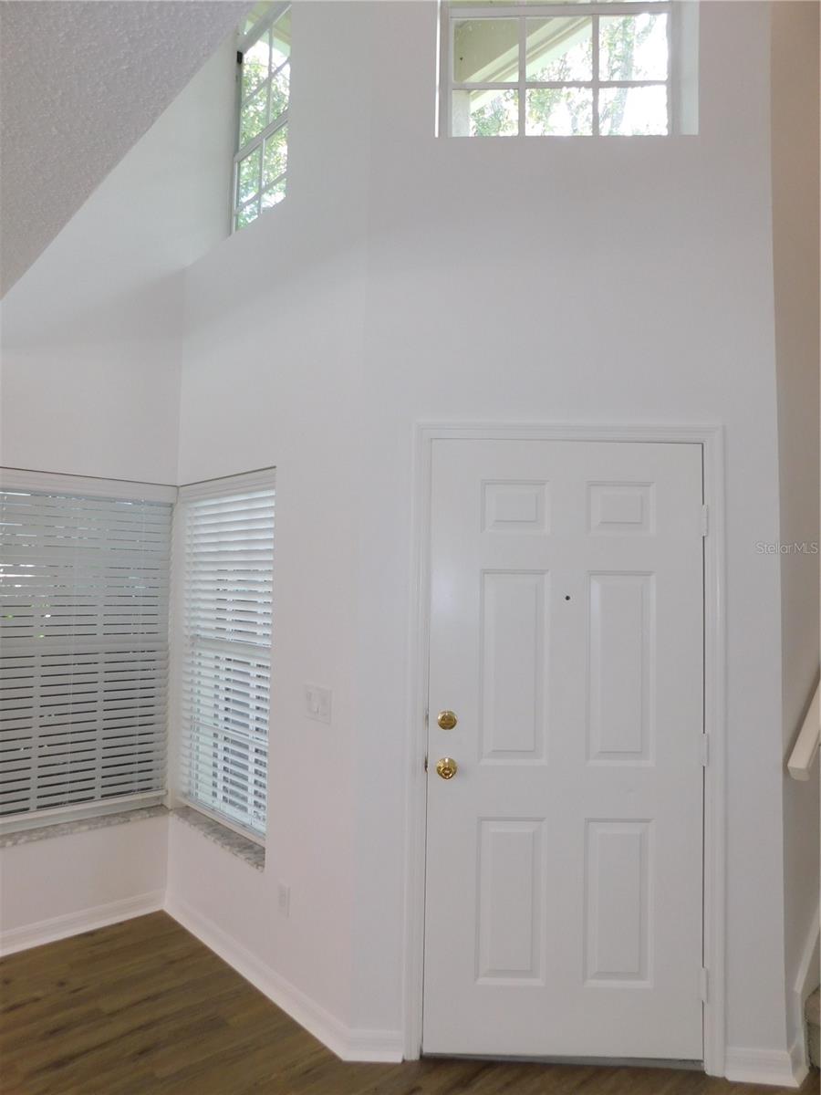 Listing photo id 1 for 3650 Fremantle Drive