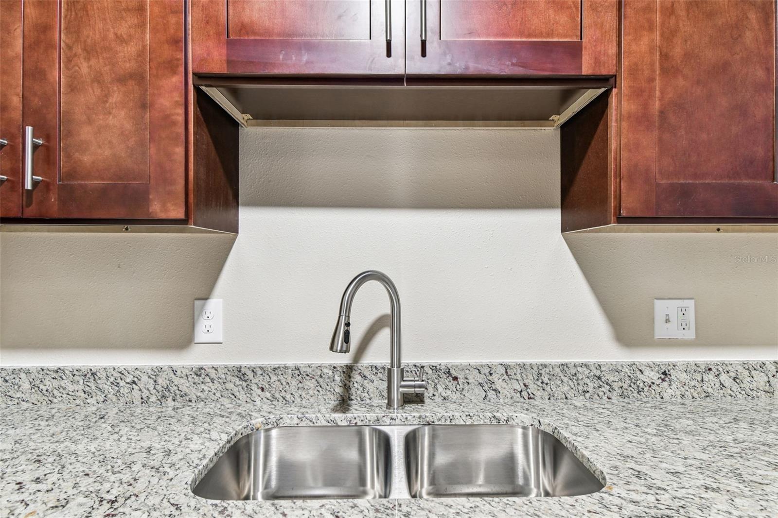 Image 17 of 85 For 9115 Tudor Drive E106