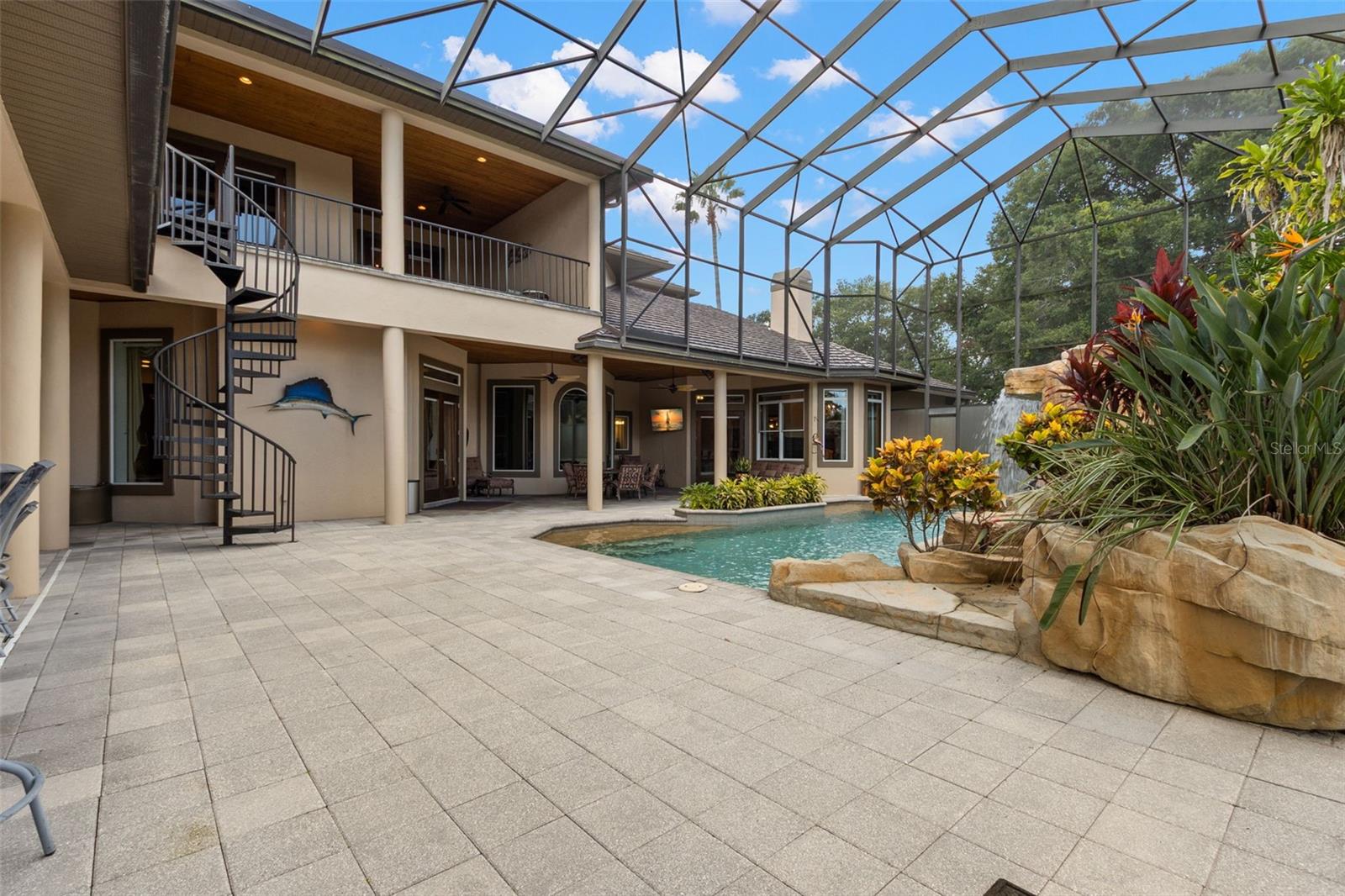 Listing photo id 39 for 211 Rue Des Chateaux
