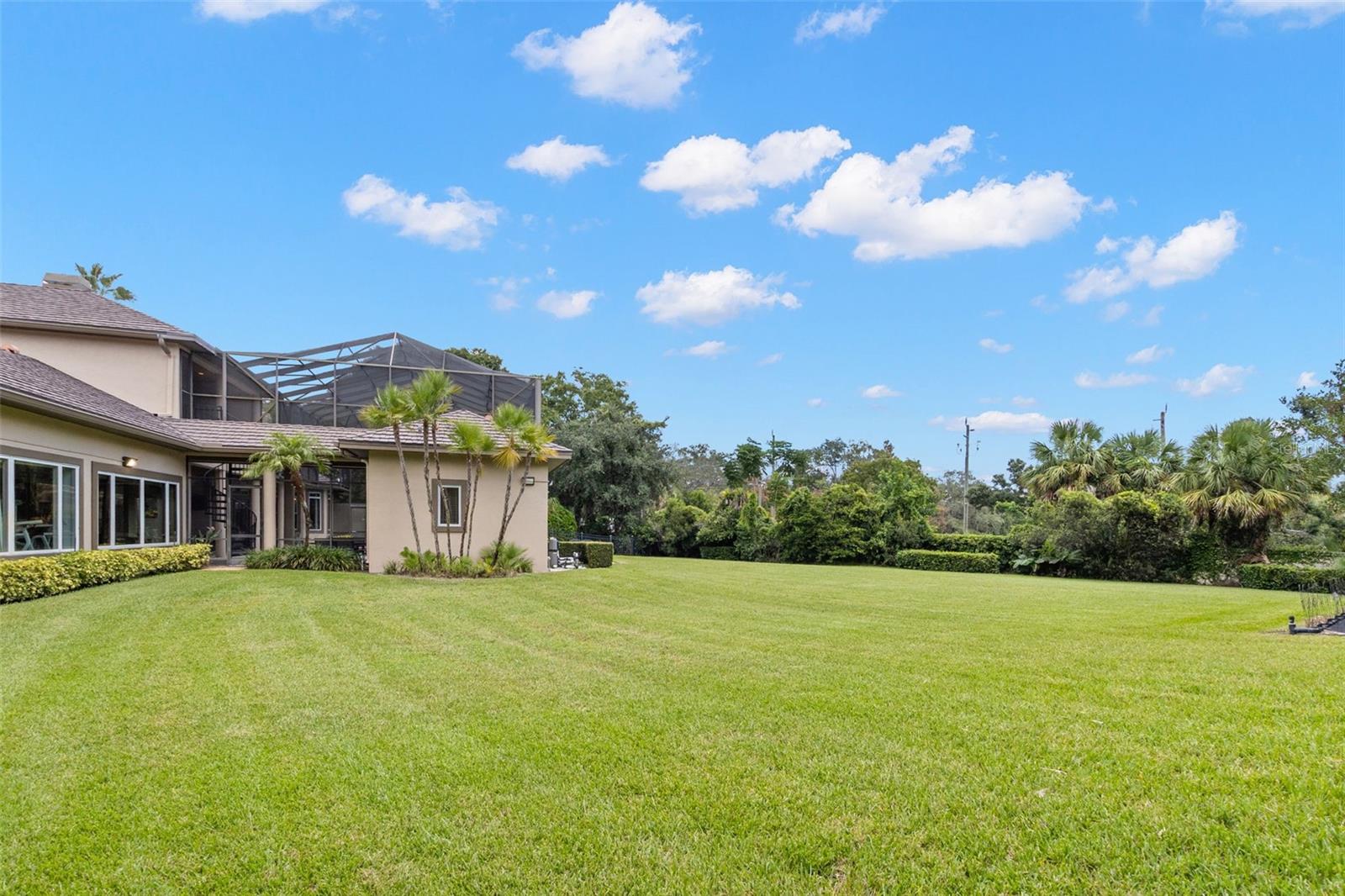 Listing photo id 40 for 211 Rue Des Chateaux