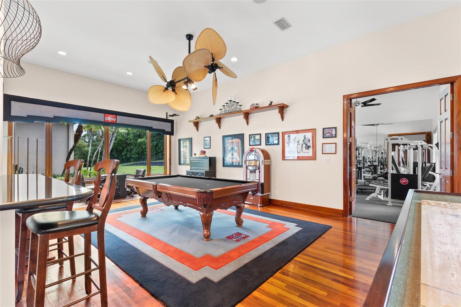 Listing photo id 44 for 211 Rue Des Chateaux
