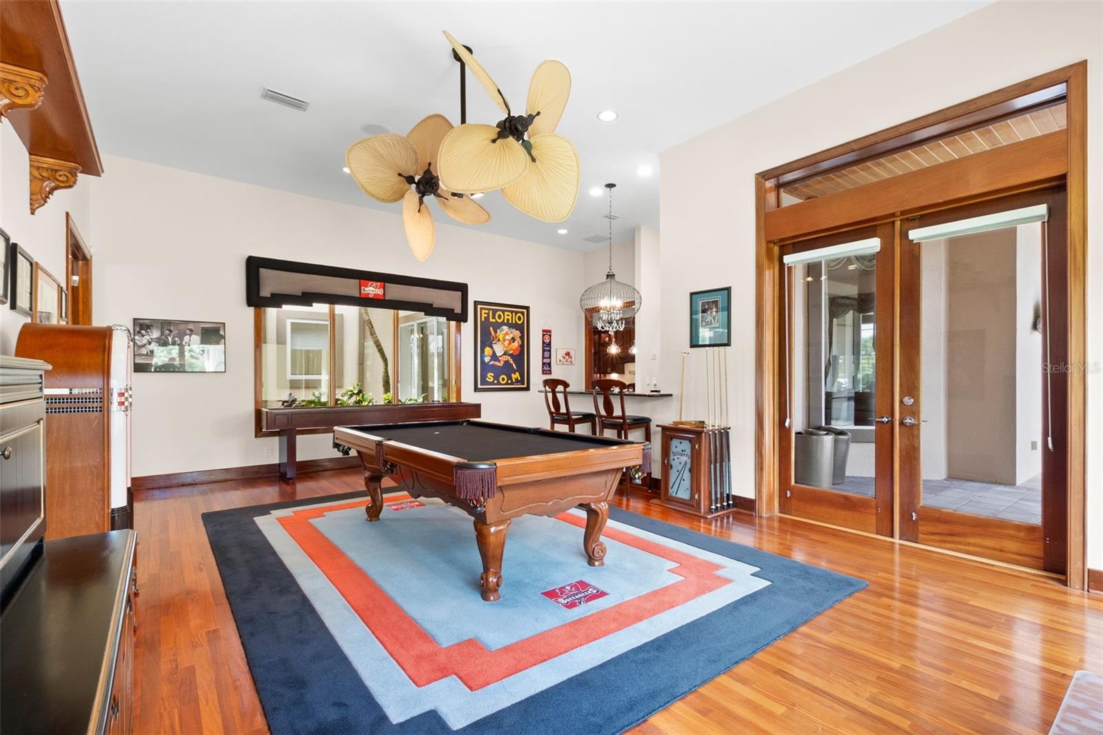 Listing photo id 45 for 211 Rue Des Chateaux