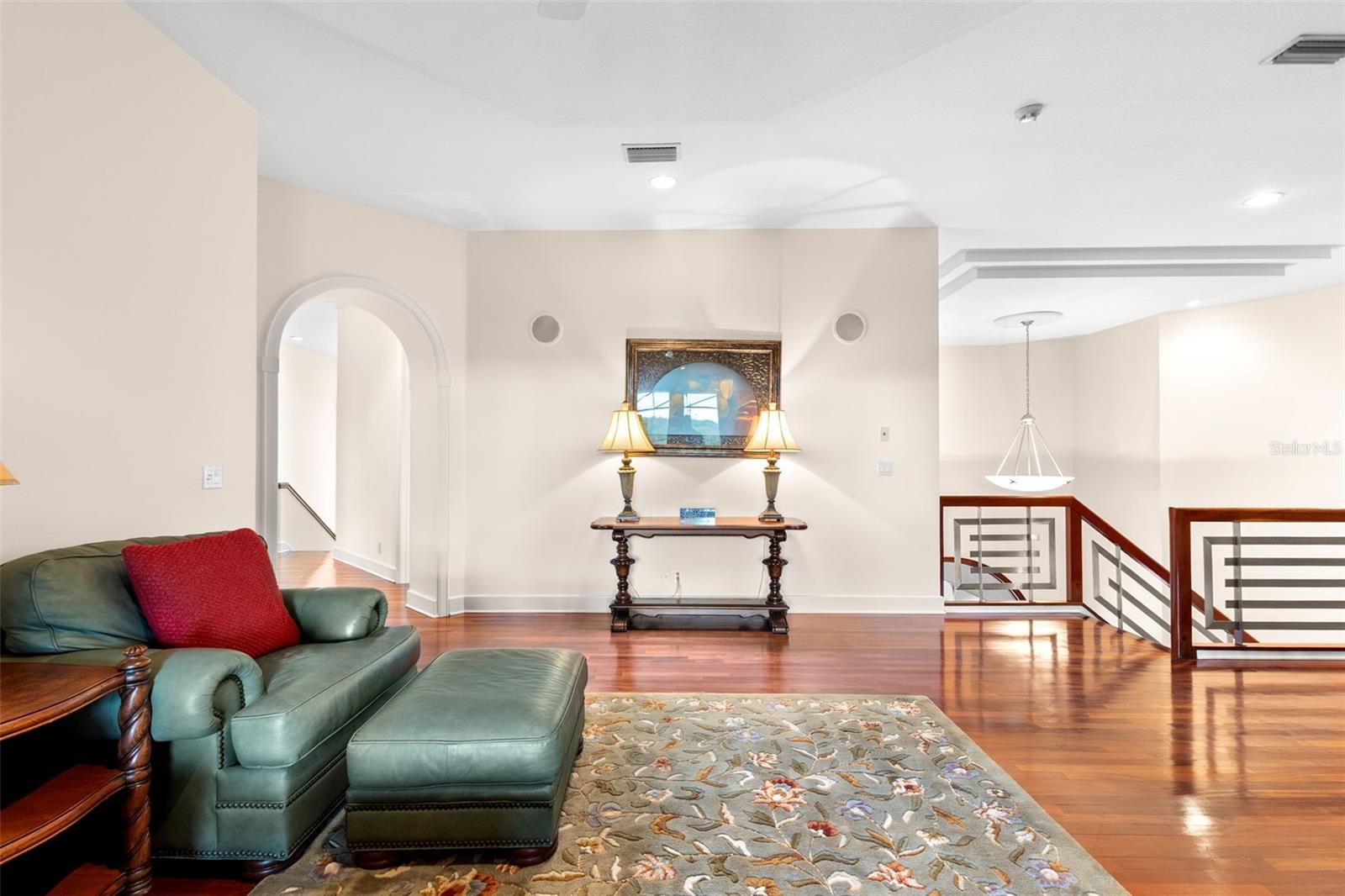 Listing photo id 53 for 211 Rue Des Chateaux