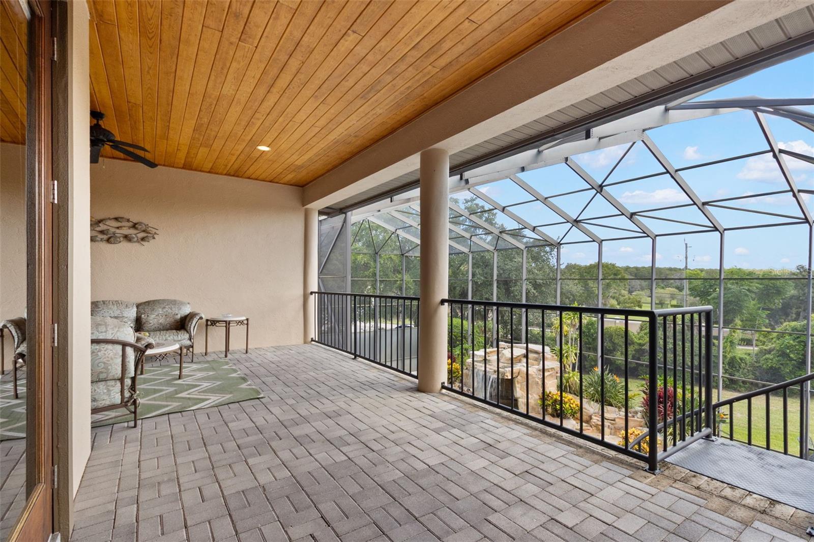 Listing photo id 57 for 211 Rue Des Chateaux