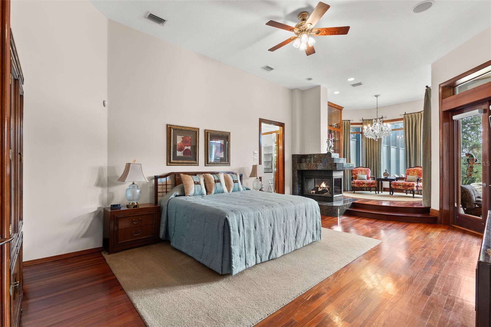 Listing photo id 61 for 211 Rue Des Chateaux