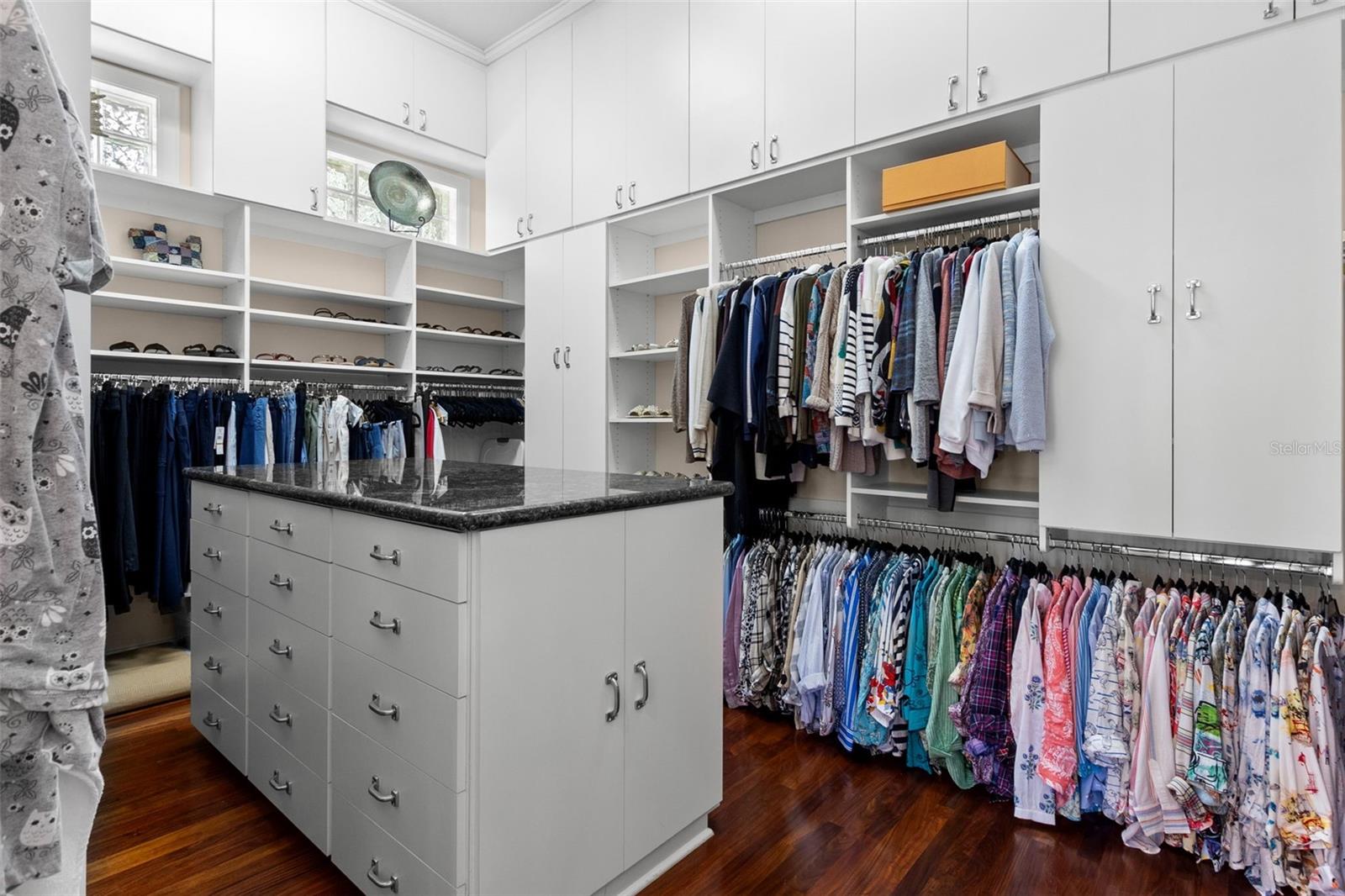 Listing photo id 68 for 211 Rue Des Chateaux
