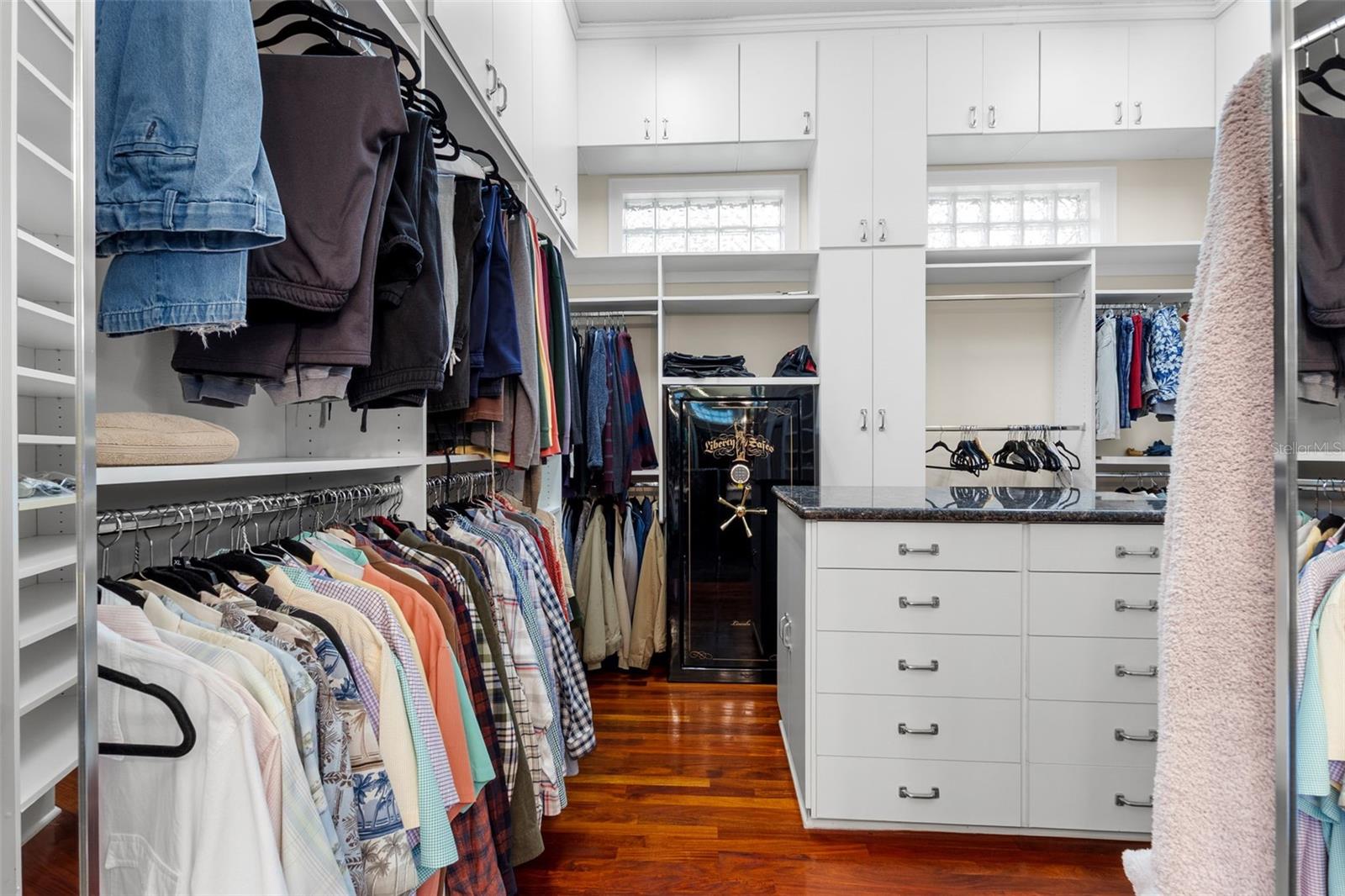Listing photo id 71 for 211 Rue Des Chateaux