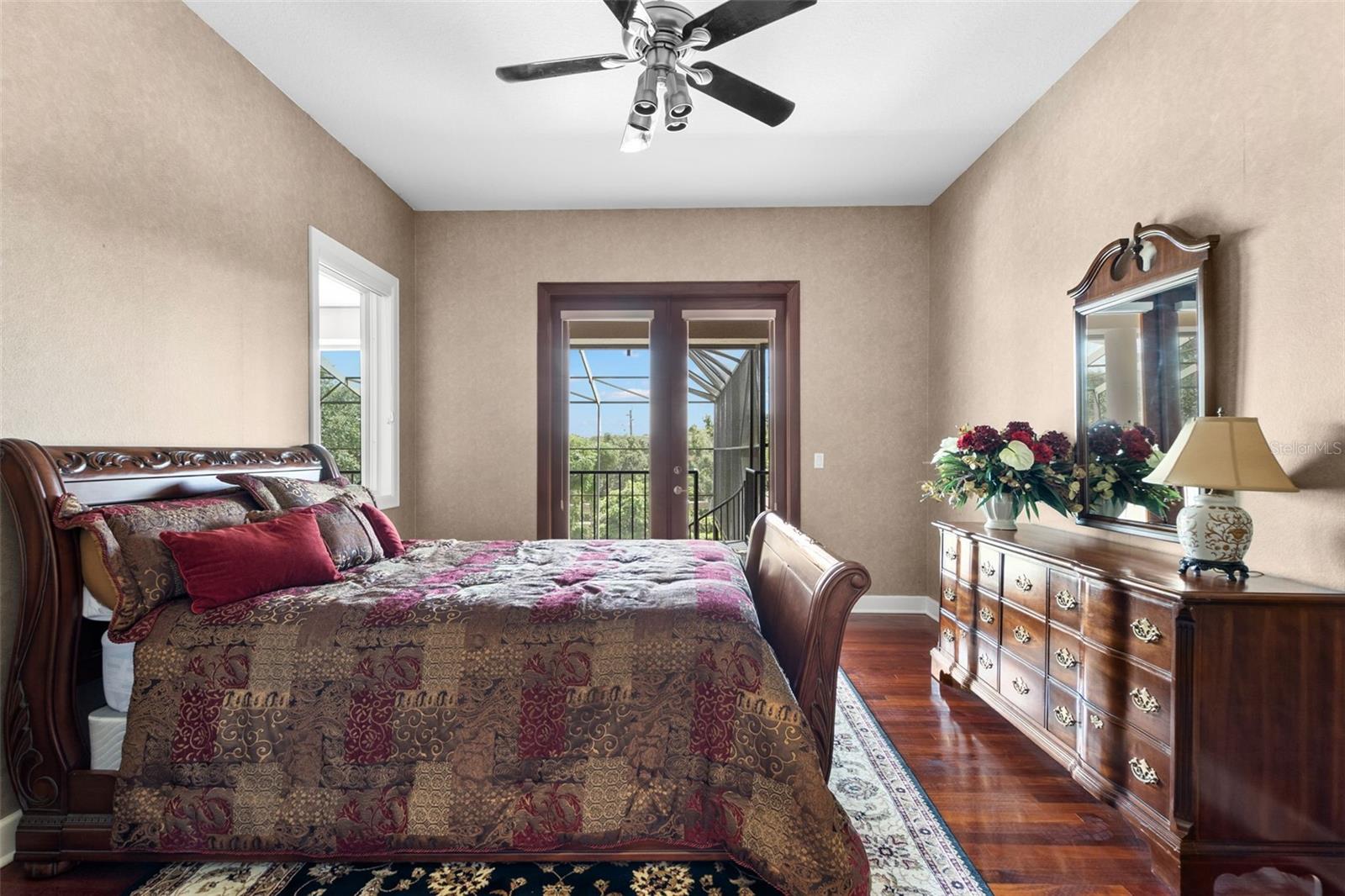 Listing photo id 82 for 211 Rue Des Chateaux