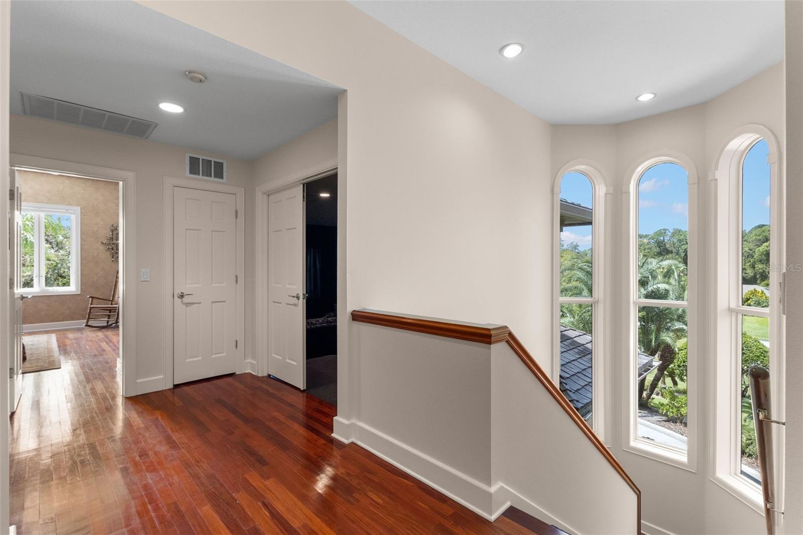 Listing photo id 86 for 211 Rue Des Chateaux