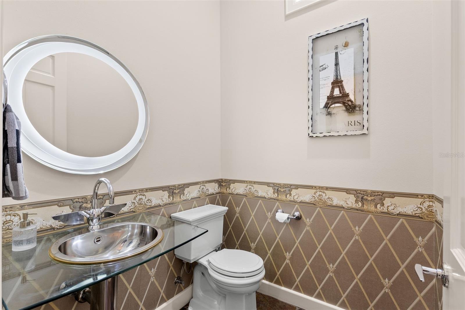 Listing photo id 87 for 211 Rue Des Chateaux