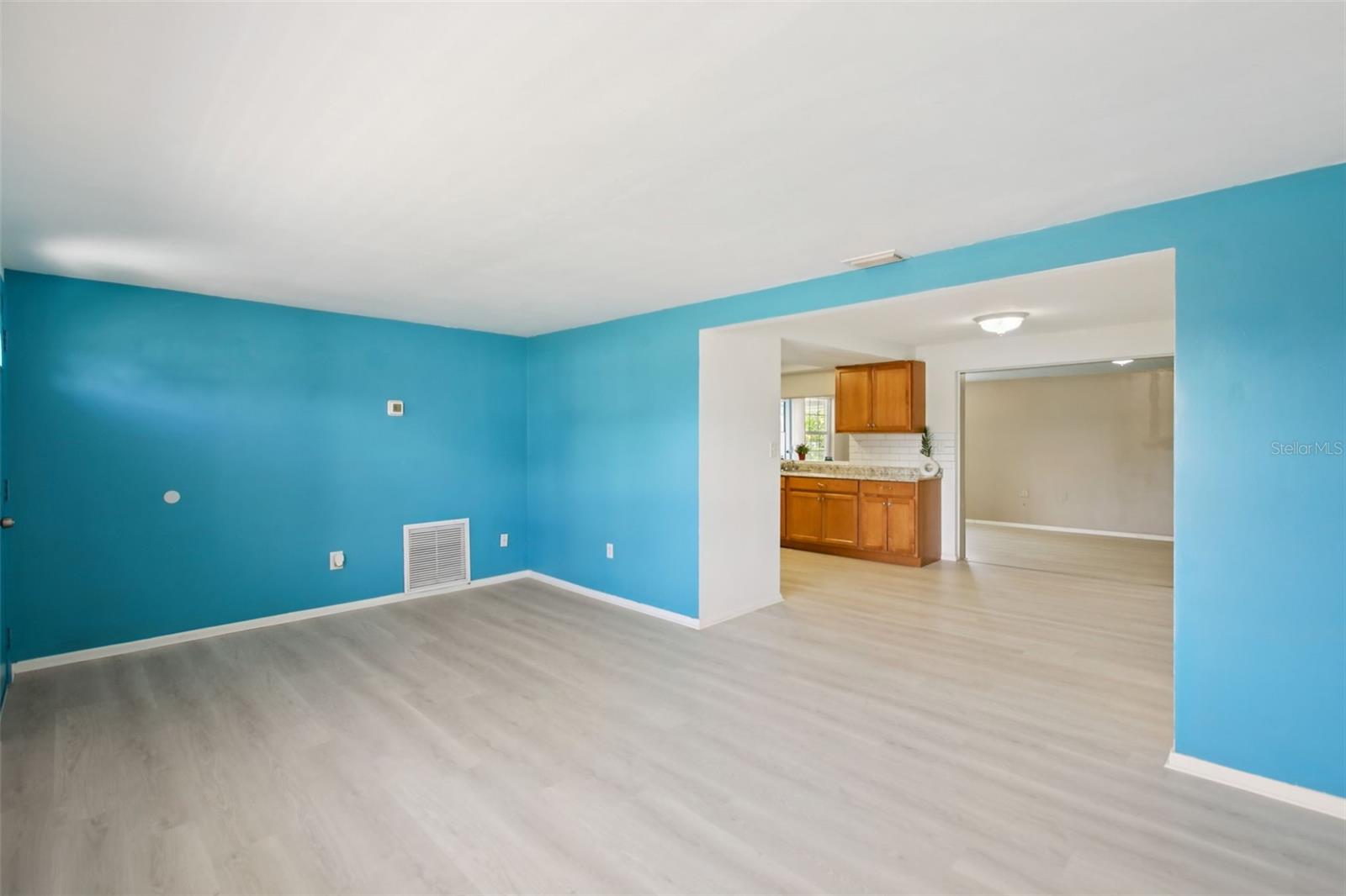 Image 3 of 22 For 3907 Luma Drive