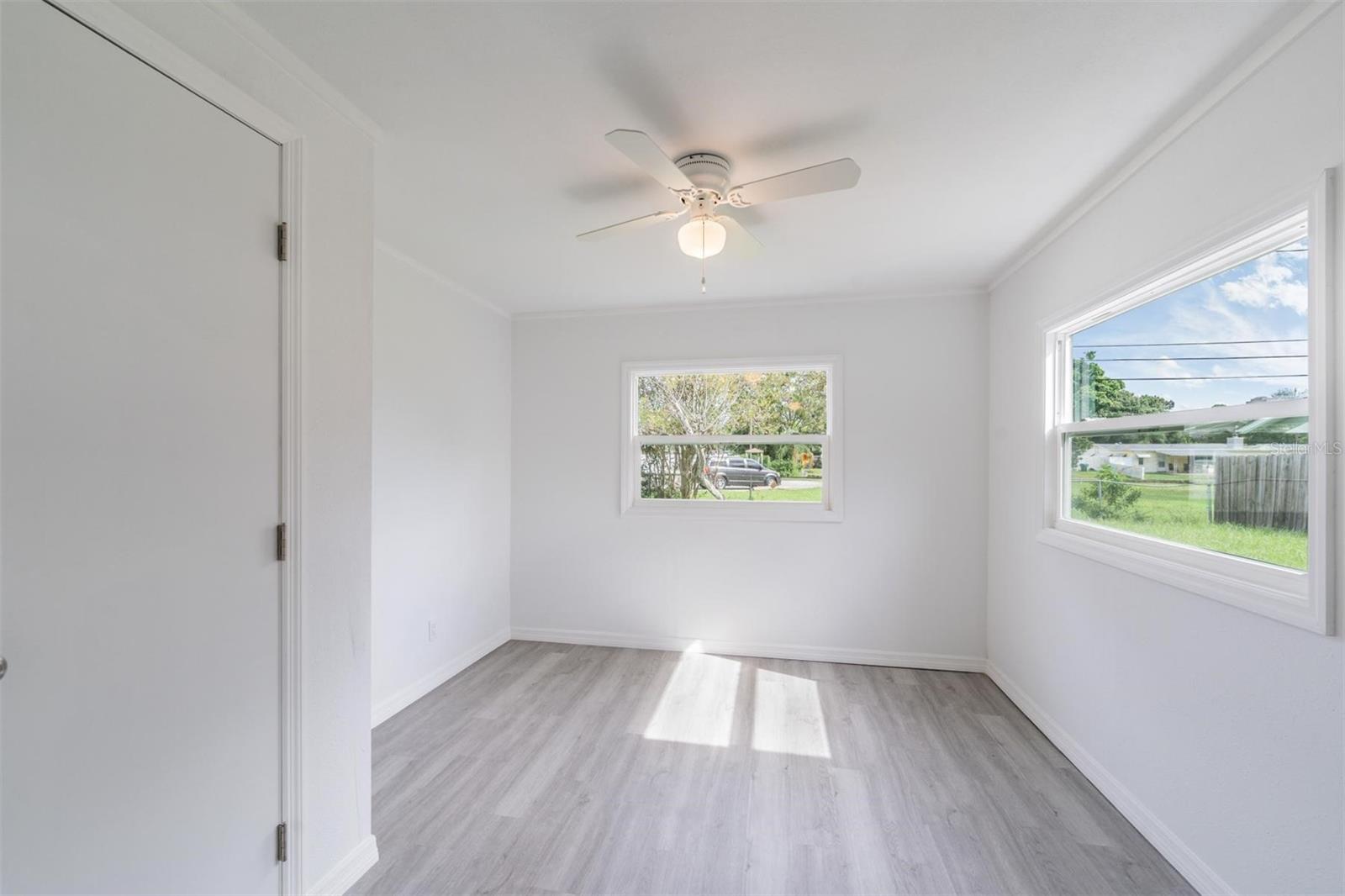 Image 11 of 27 For 10247 117th Terrace