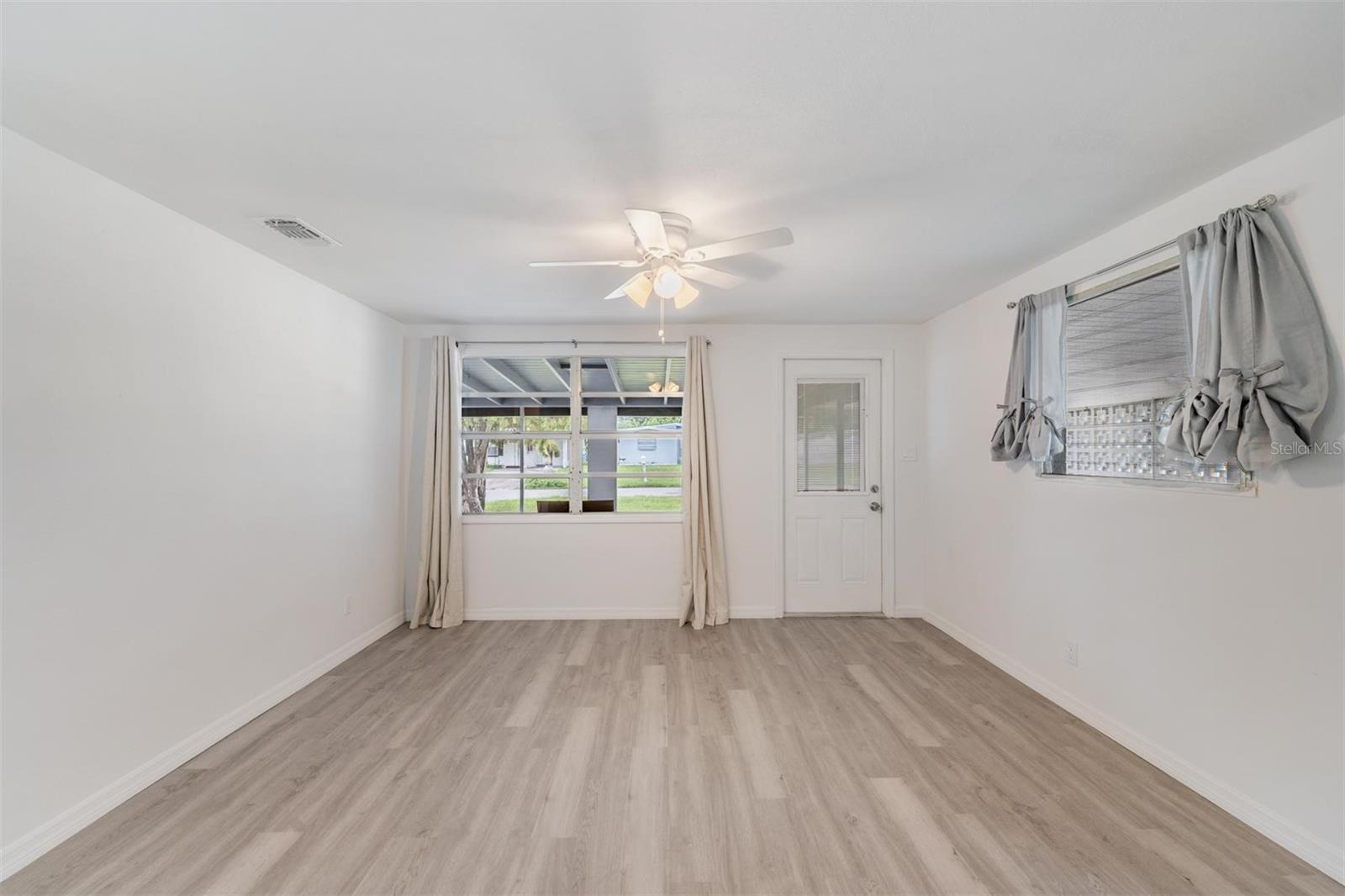 Image 2 of 27 For 10247 117th Terrace