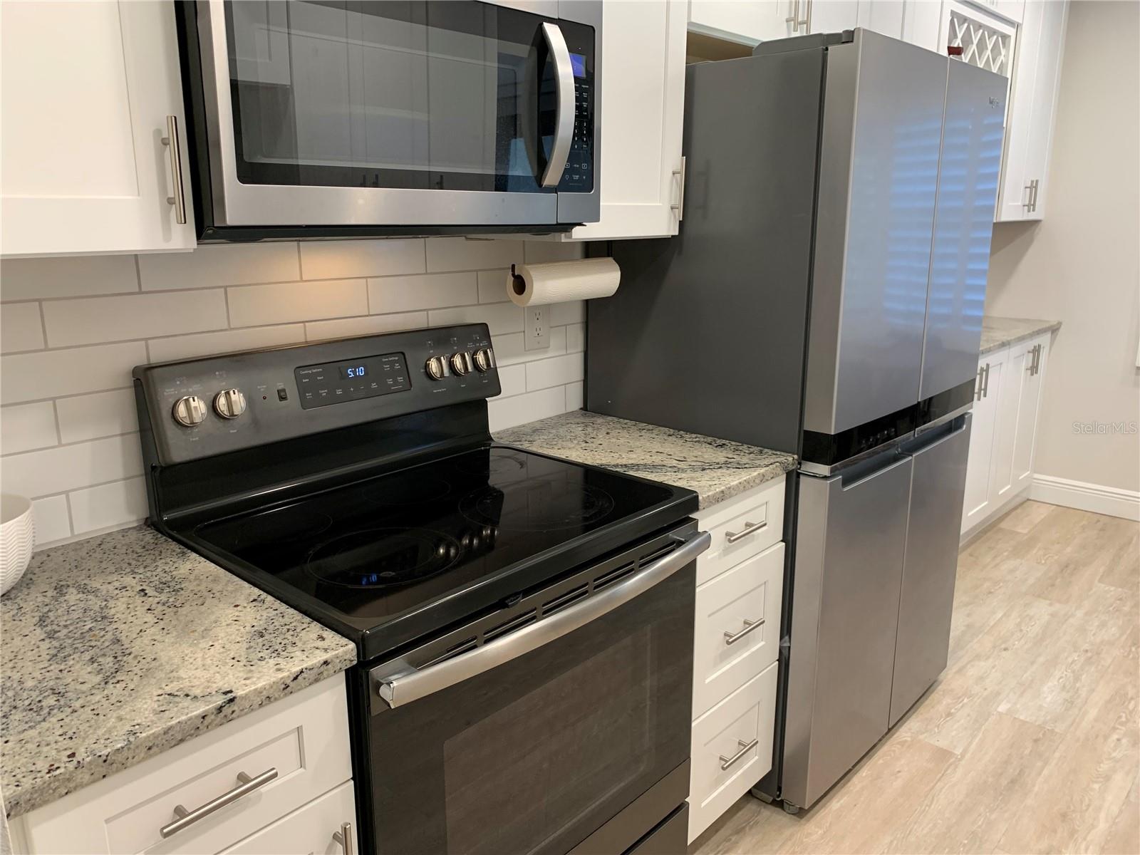 Listing photo id 10 for 5775 Park Street N 401