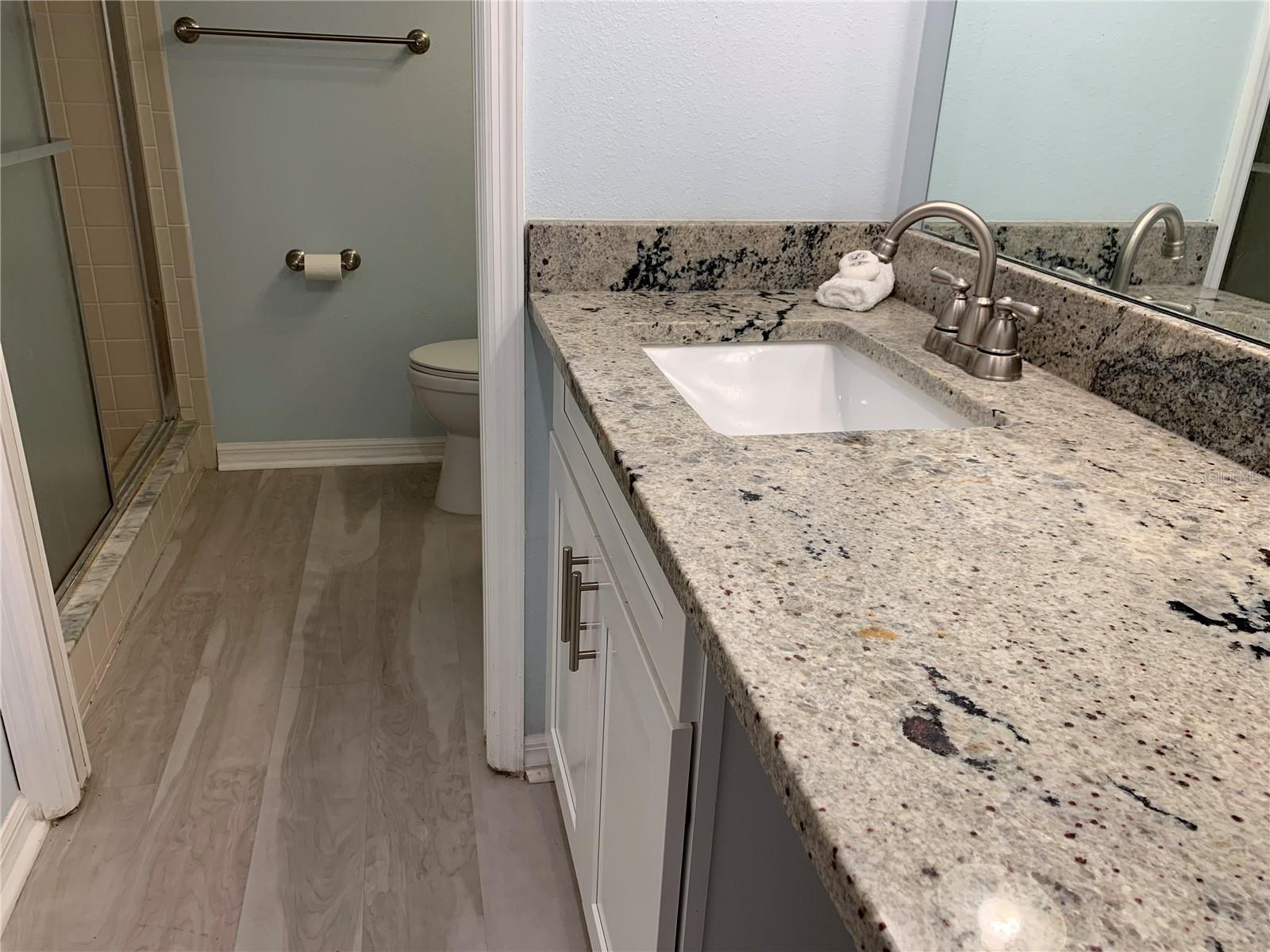 Listing photo id 22 for 5775 Park Street N 401