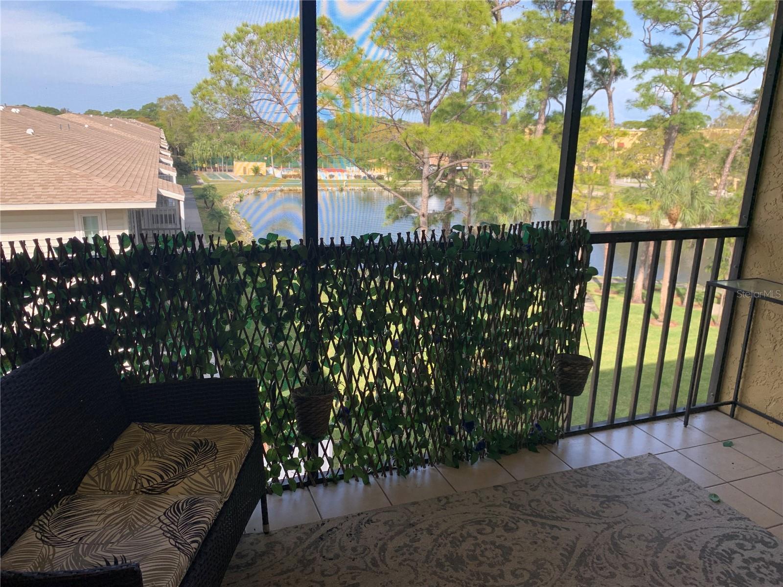 Listing photo id 33 for 5775 Park Street N 401